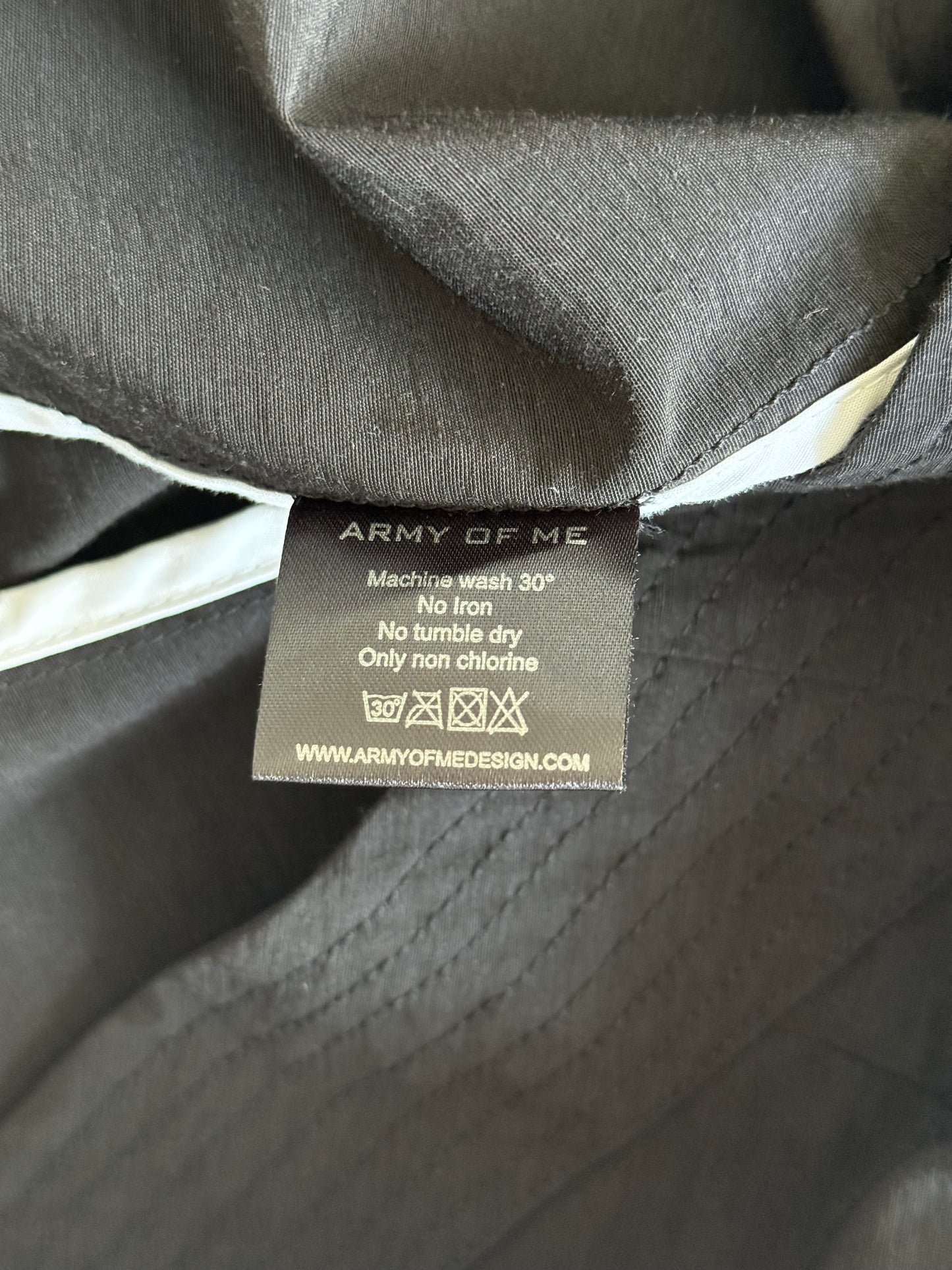 Army Of Me SS19 Cotton Black Zip Up (L)