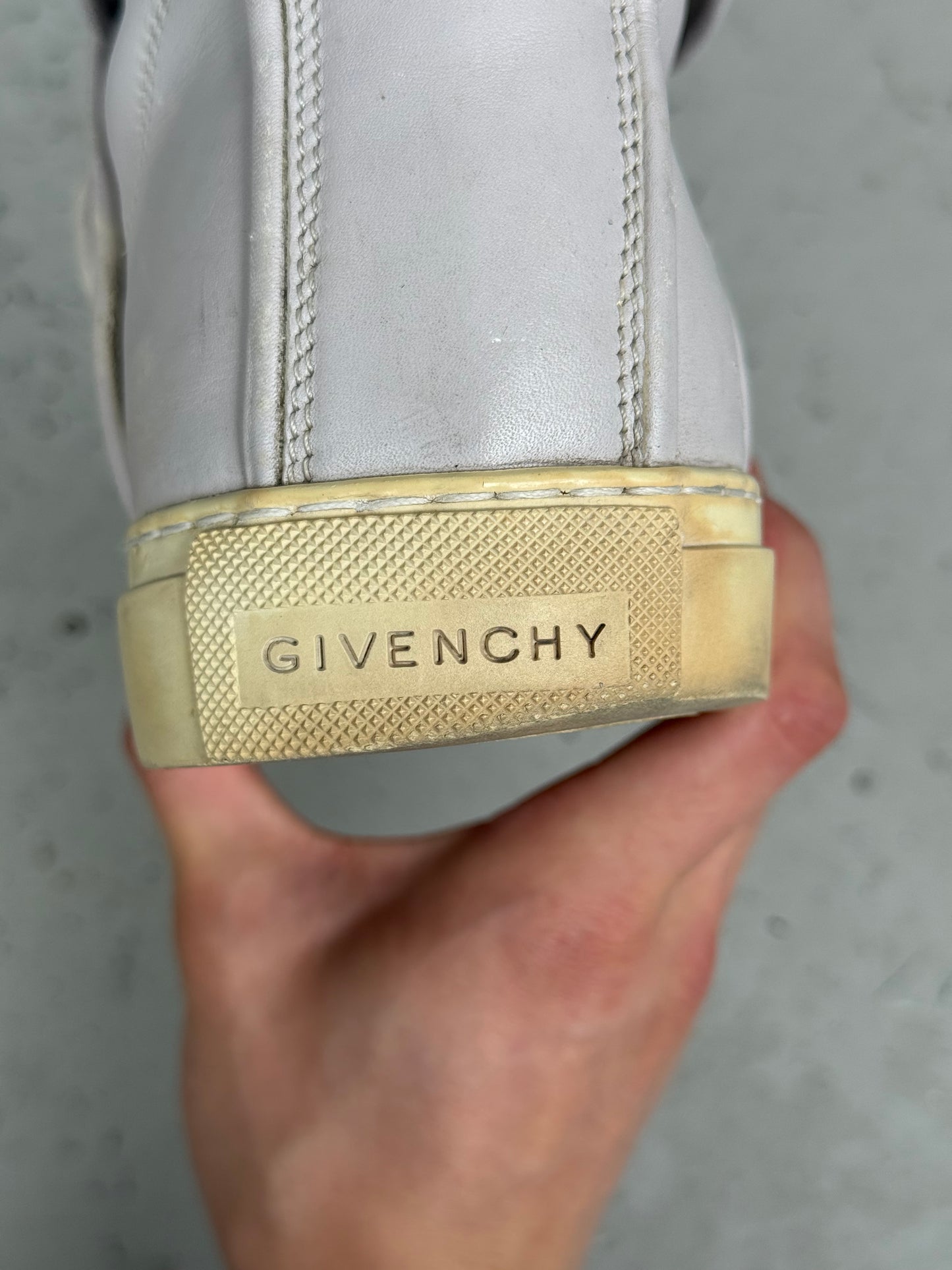 Givenchy Double Buckle Grey High Top Sneakers (42)