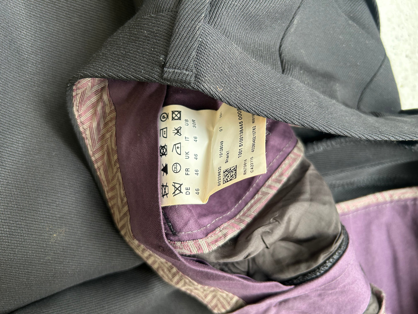 Hugo Boss Trousers (46)
