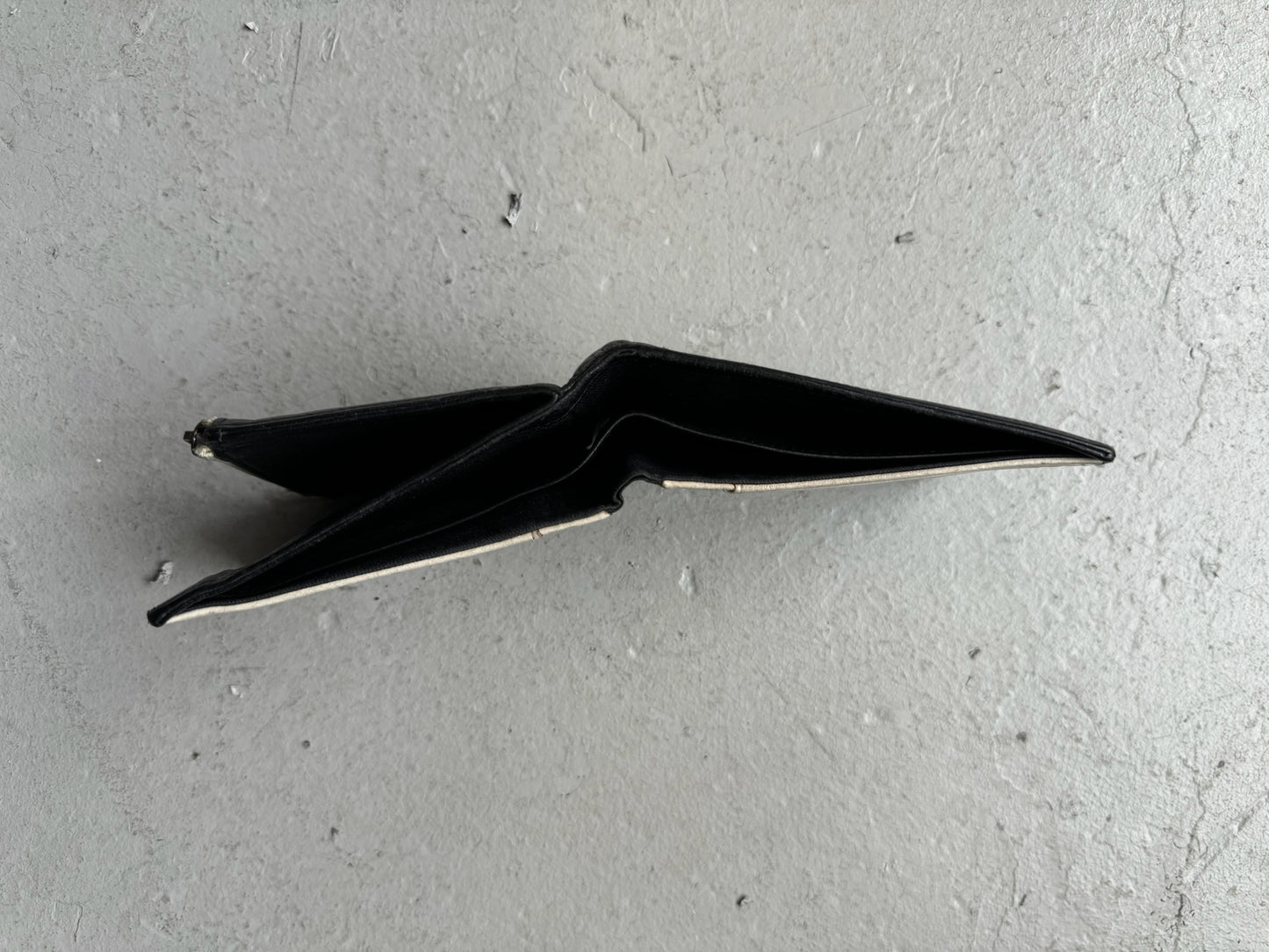 Maison Margiela Black White Interior Tri Fold Wallet (OS)