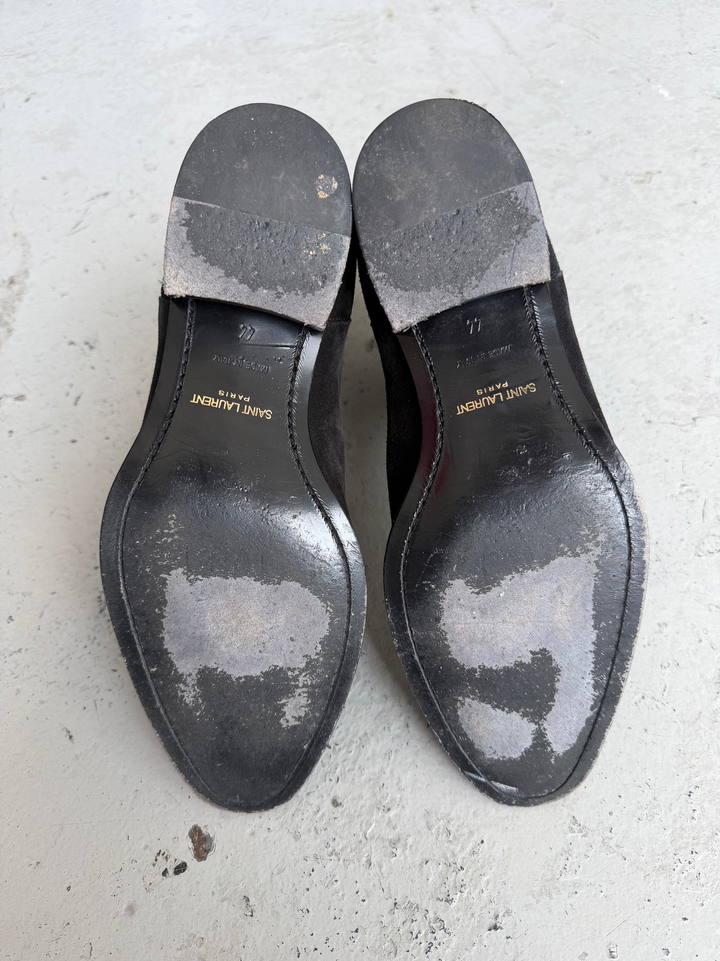 Saint Laurent Paris Suede Wyatt Chelsea Boots (44)