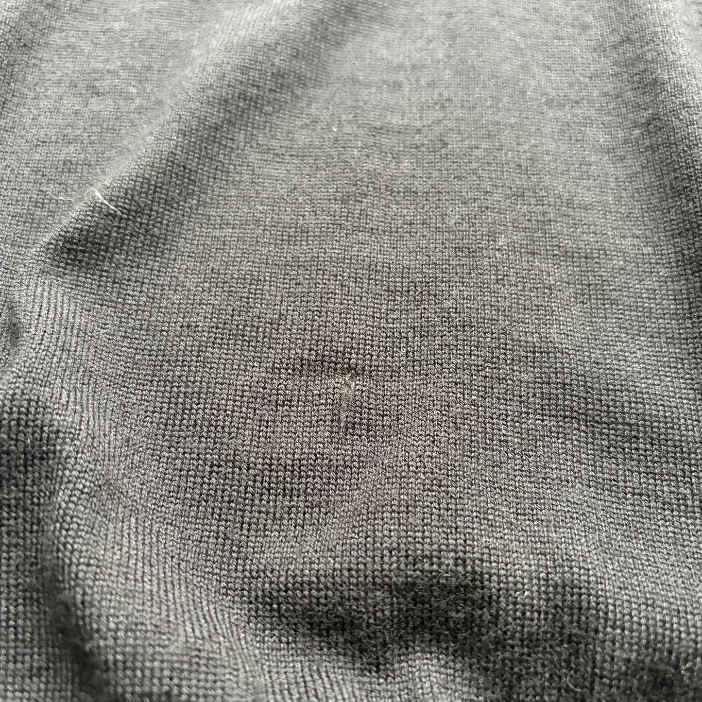 Prada Black Wool Sleeveless V Neck Sweater (48)