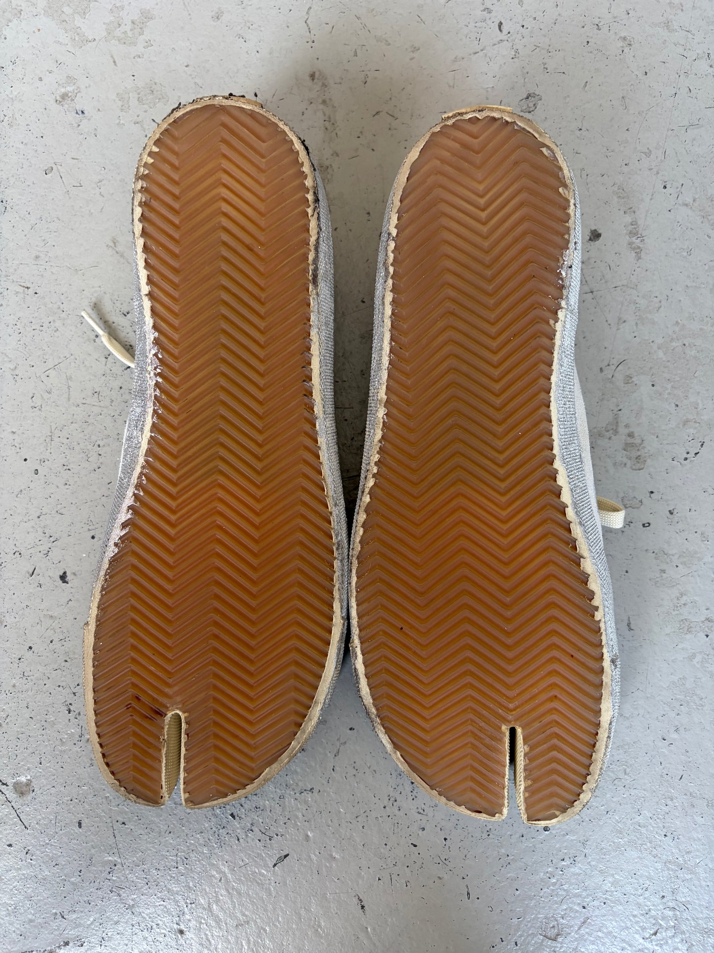 Maison Margiela Silver Paint Tabi (44)