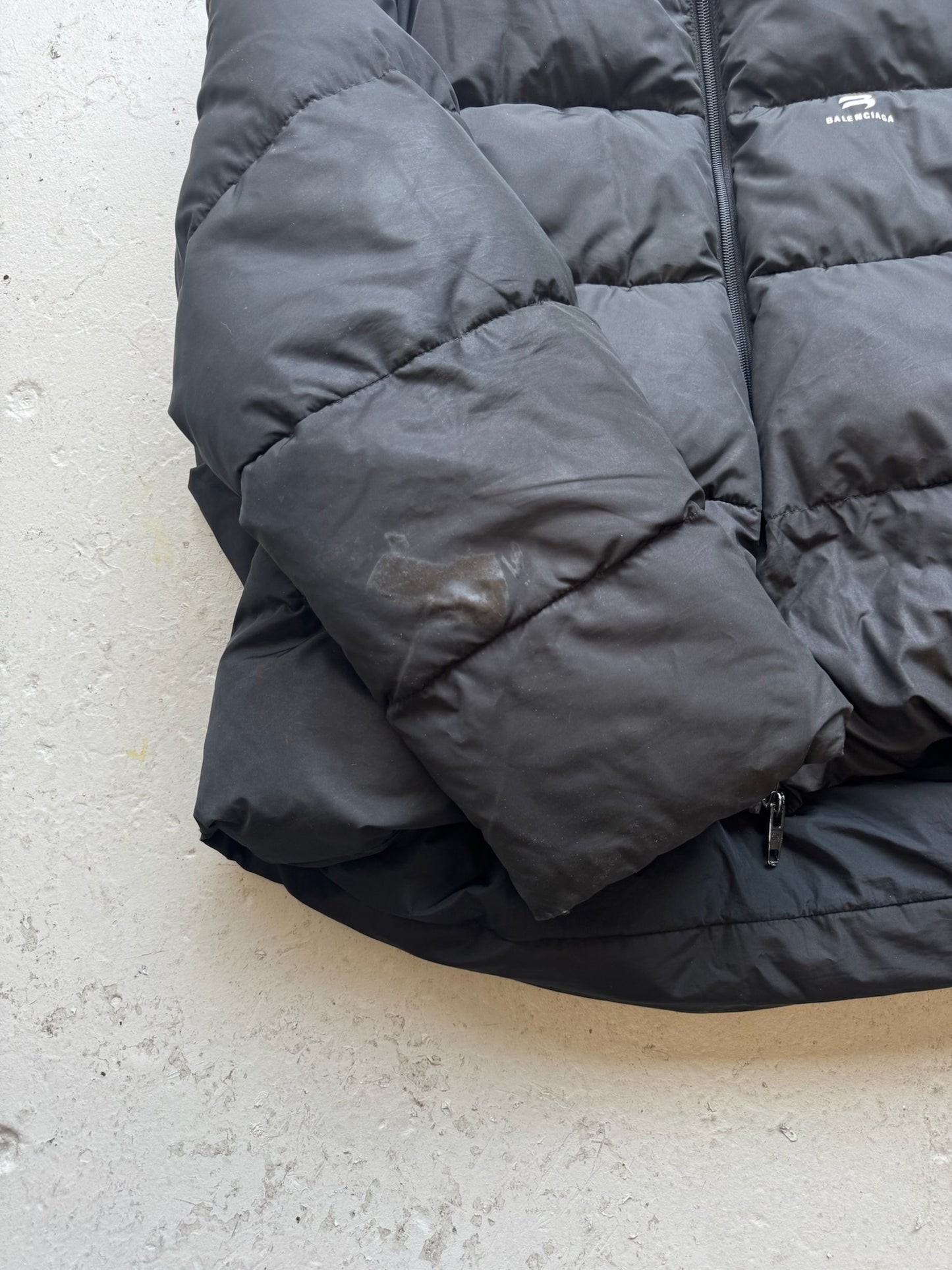Balenciaga C Shape Black Puffer Jacket (L)