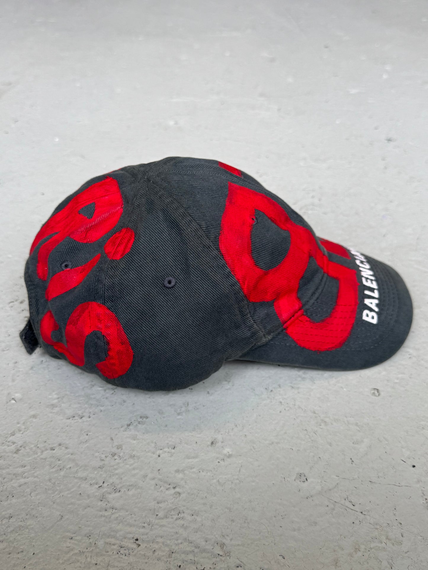 Balenciaga BB Sprayed Hat (L)
