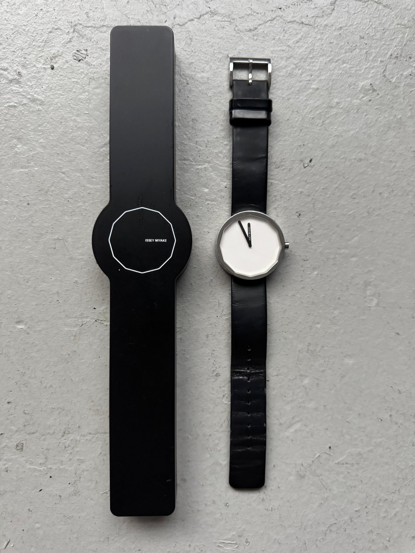 Issey Miyake X Naoto Fukasawa"Twelve" Watch (OS)