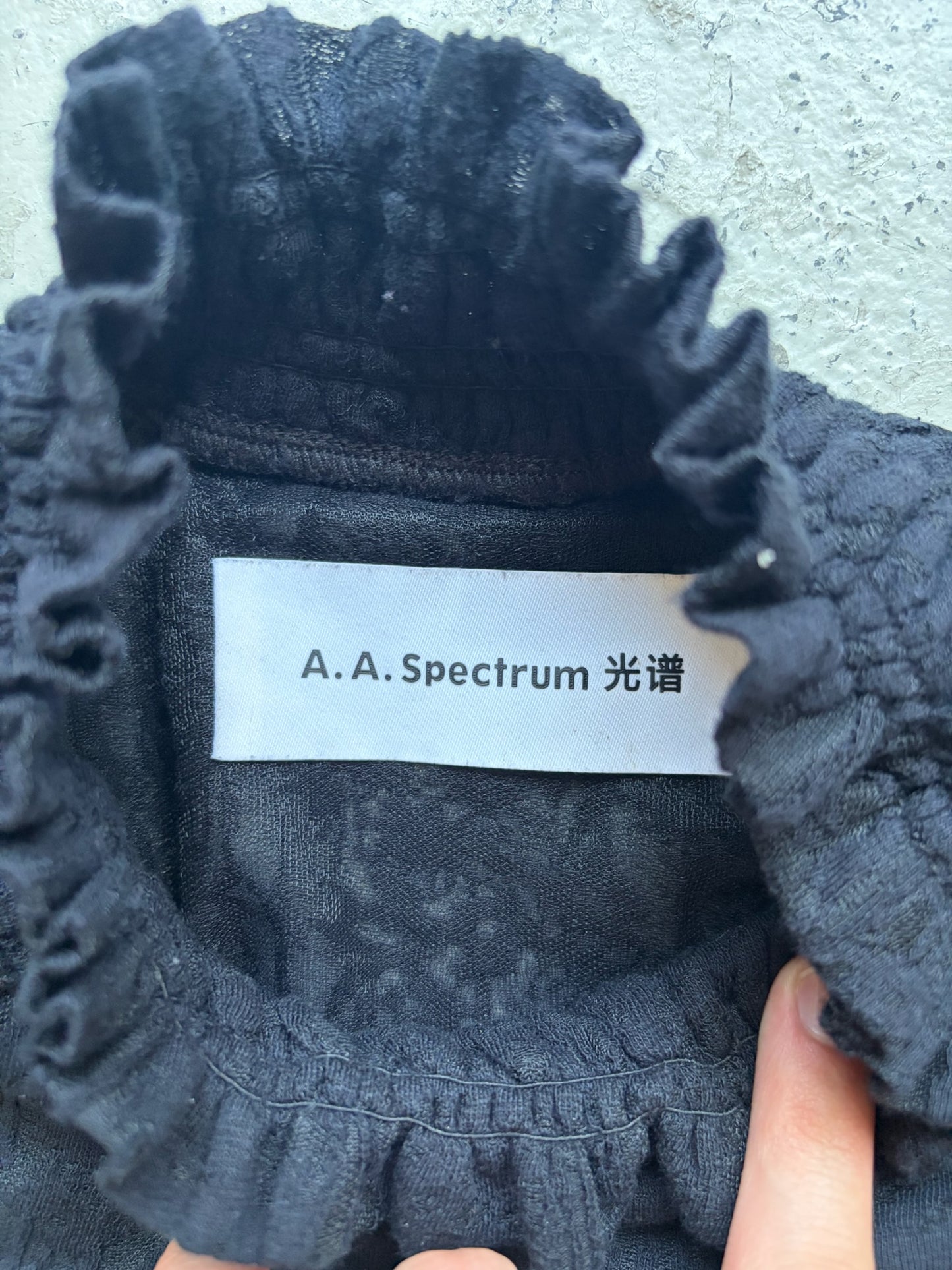 AA Spectrum Ruffle Colar Short Sleeve Shirt (M)