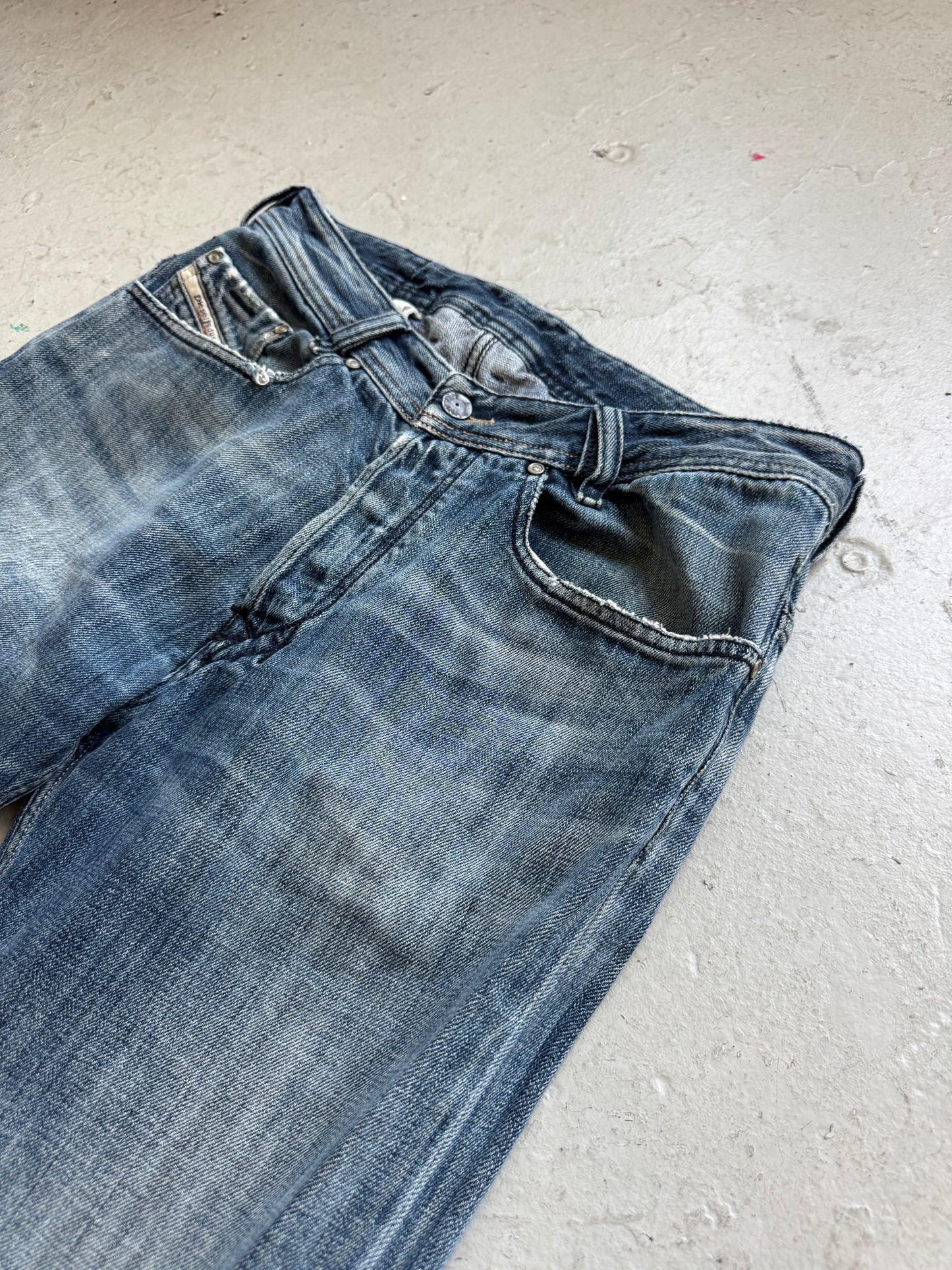 Diesel Light Wash Distressed Denim (32)