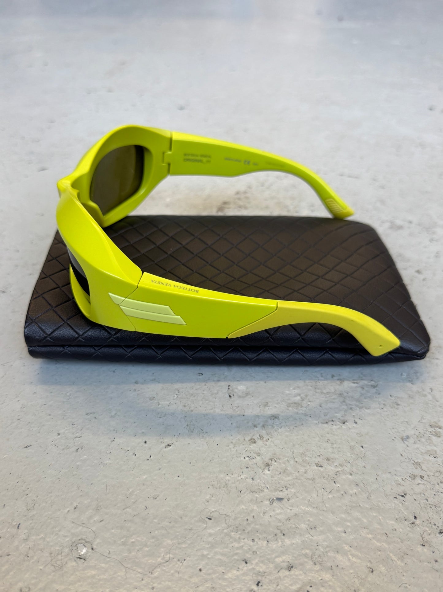 Bottega Veneta Lime Green Sunglasses (OS)