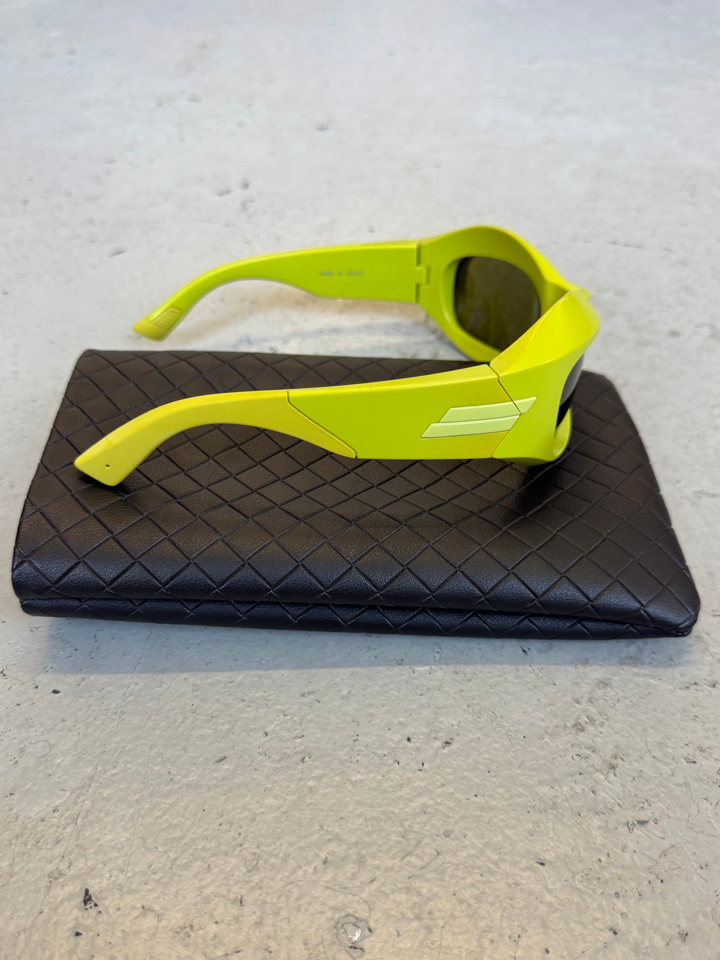 Bottega Veneta Lime Green Sunglasses (OS)