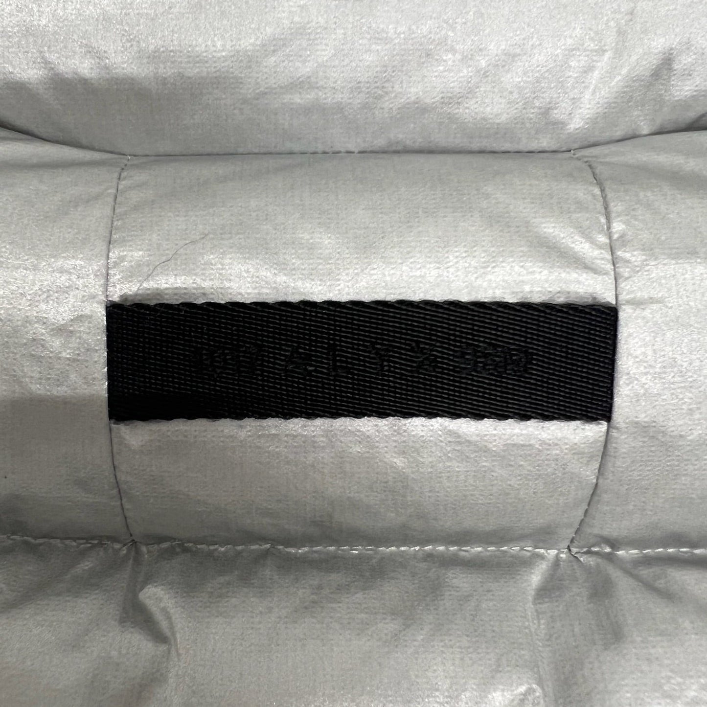 1017 9SM Alyx Silver Puffer Roller Coaster Buckle Coat (M)