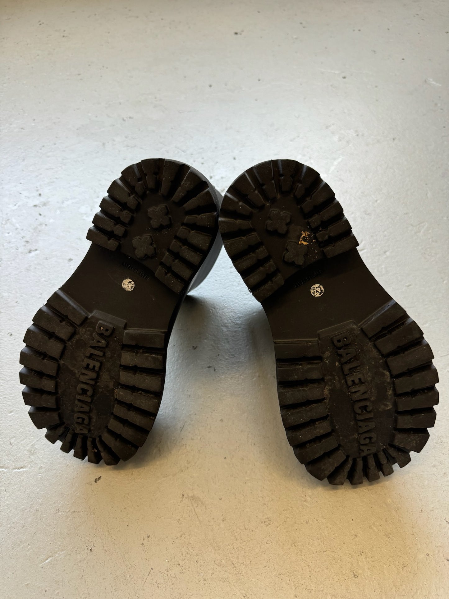 Balenciaga Steroid Boots (42)