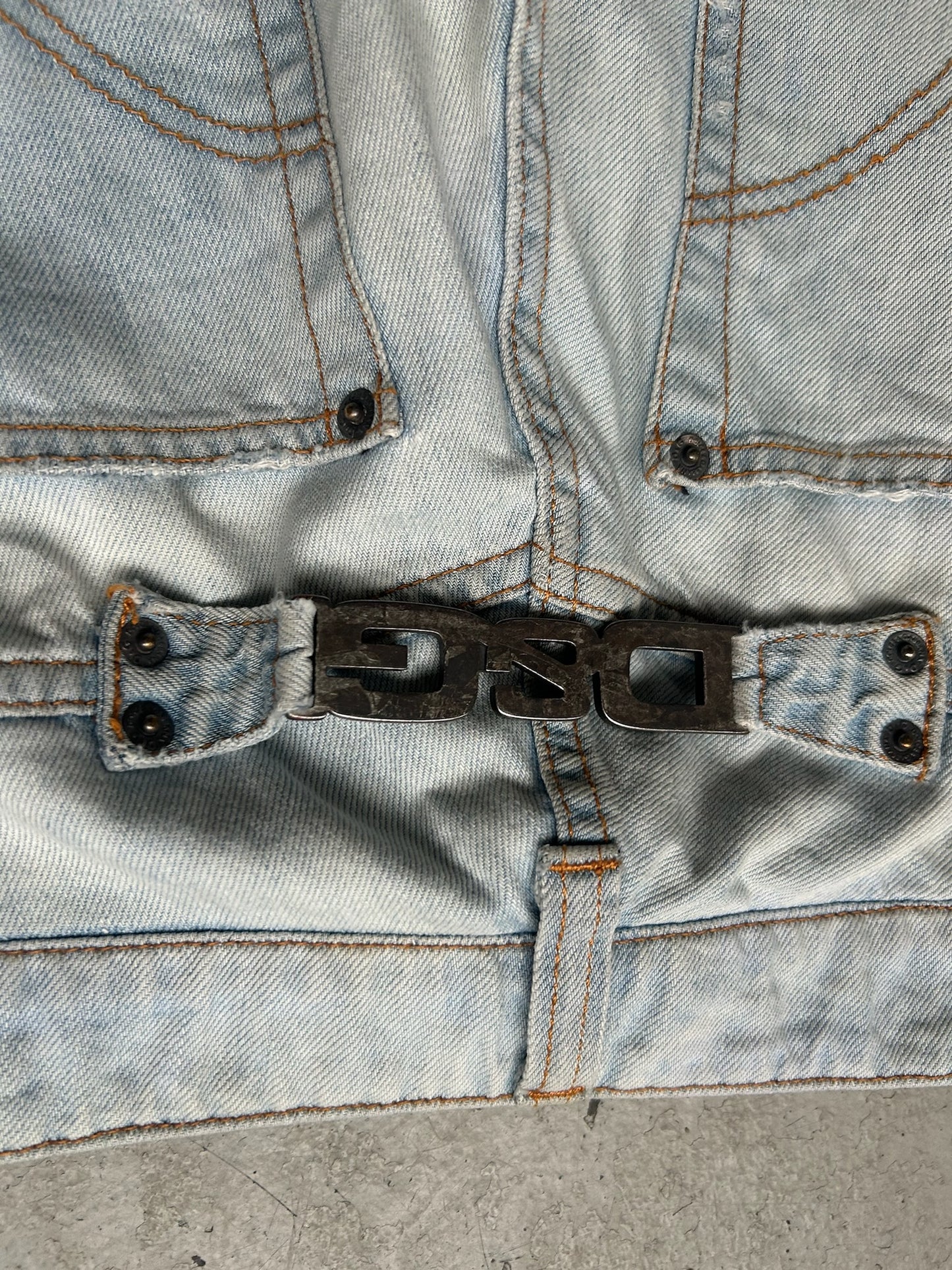 Dolce & Gabbana Light Wash Distressed Denim (33)
