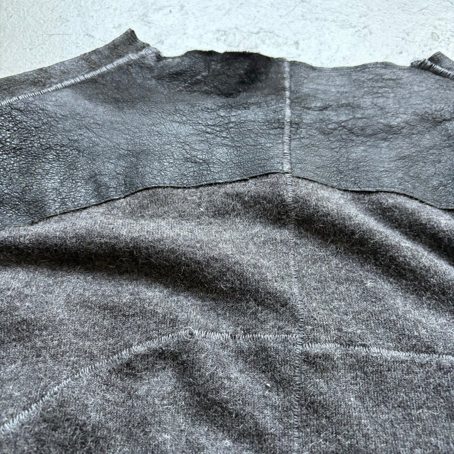 10Sei0otto Leather Shoulder Sweater (L)