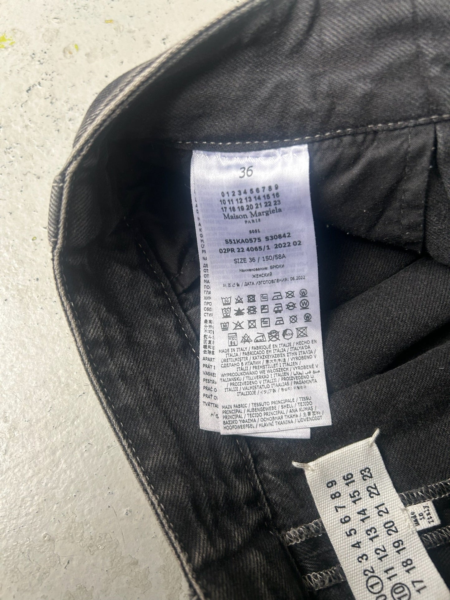 Maison Margiela FW22 Pleated Paint Splatter Denim (36)