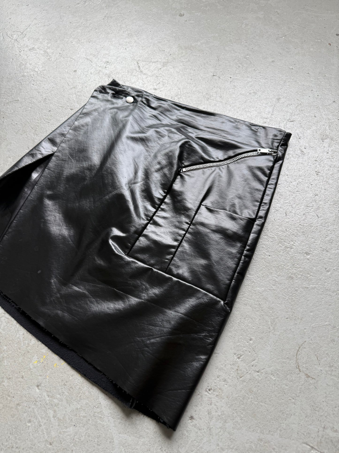 Rick Owens FW22 STROBE Cotton Polyurethane Wrap Skirt (52)
