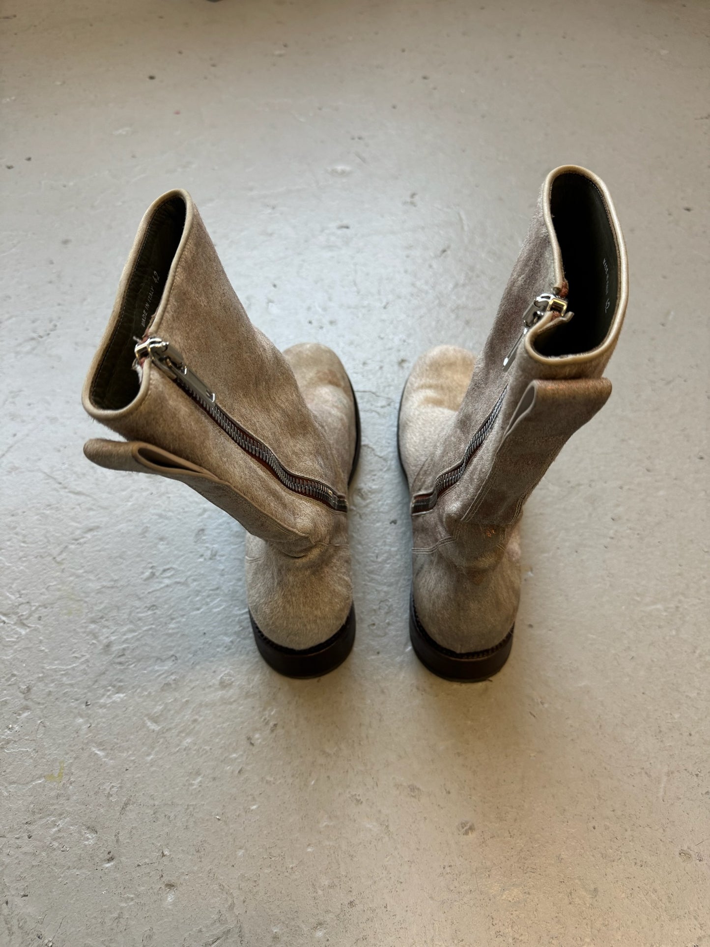 Rick Owens AW18 SISYPHUS Cinnamon Ponyhair Cop Boots (42)