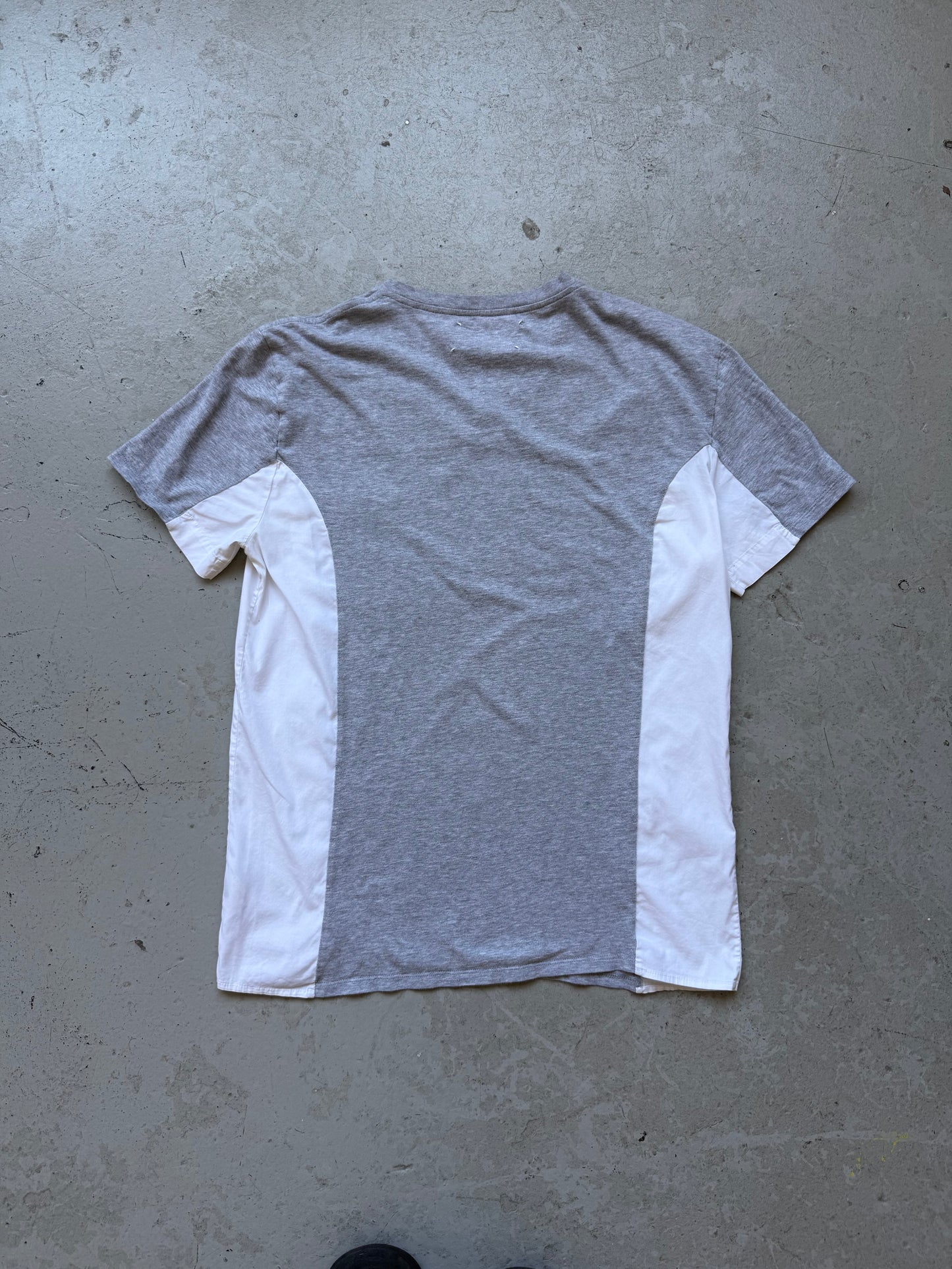 Maison Martin Margiela Grey V Neck Short Sleeve  (48)