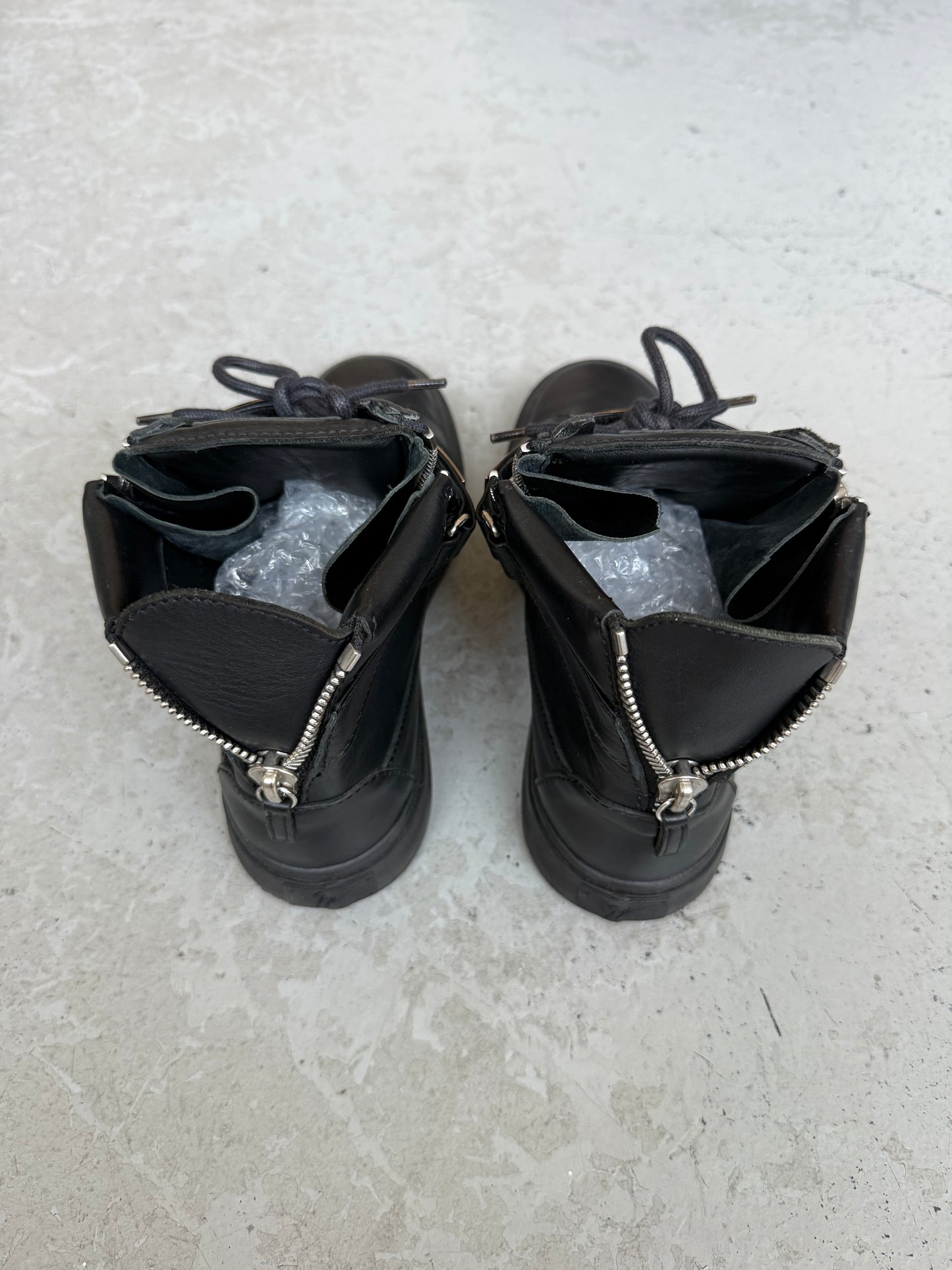 Giuseppe Black Leather Plated Strapped Leather Sneakers (42)