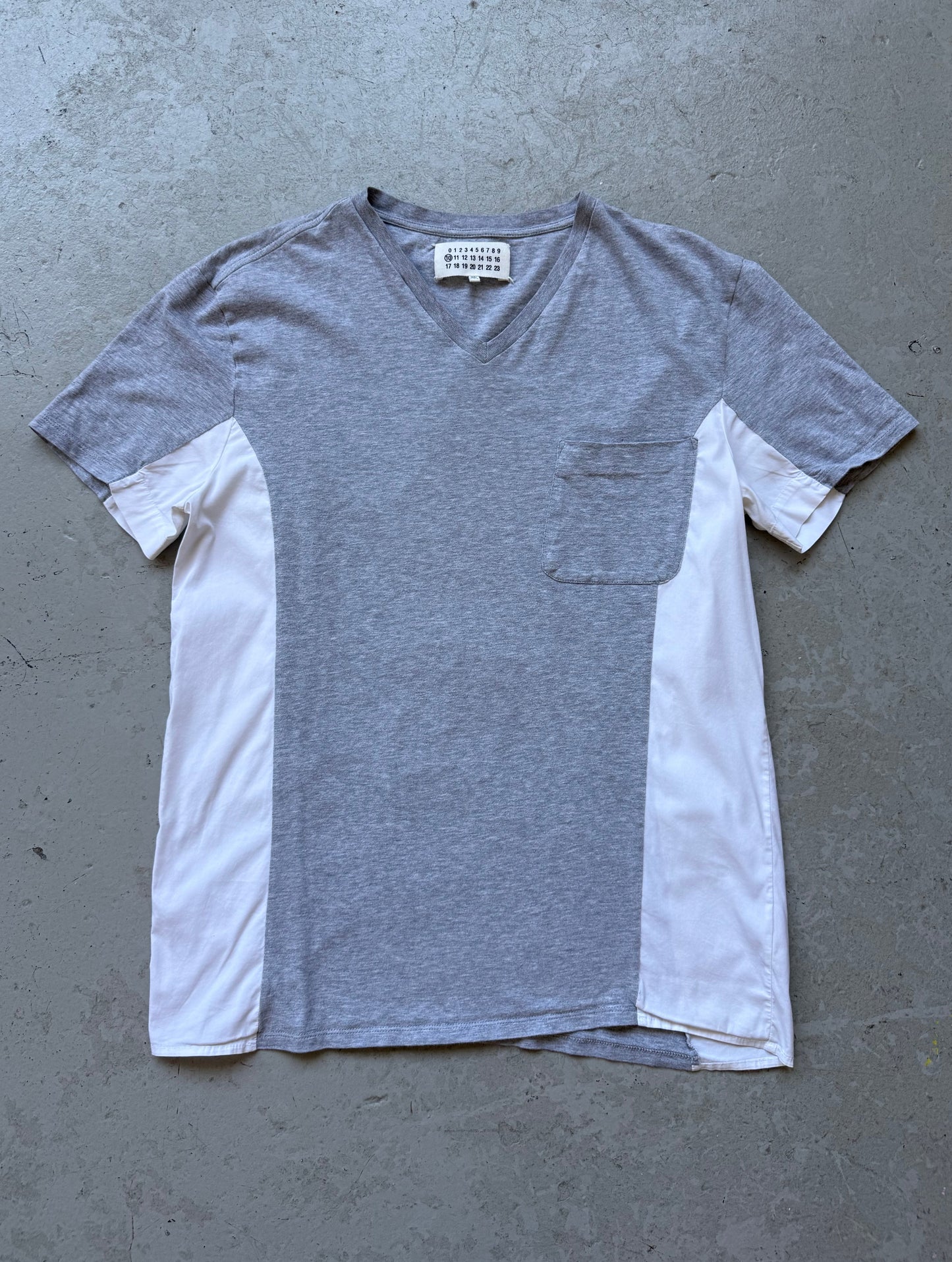 Maison Martin Margiela Grey V Neck Short Sleeve  (48)
