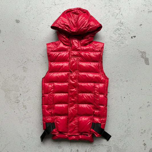 Dior Homme AW07 "Navigate" Red Hooded Puffer Vest (44)