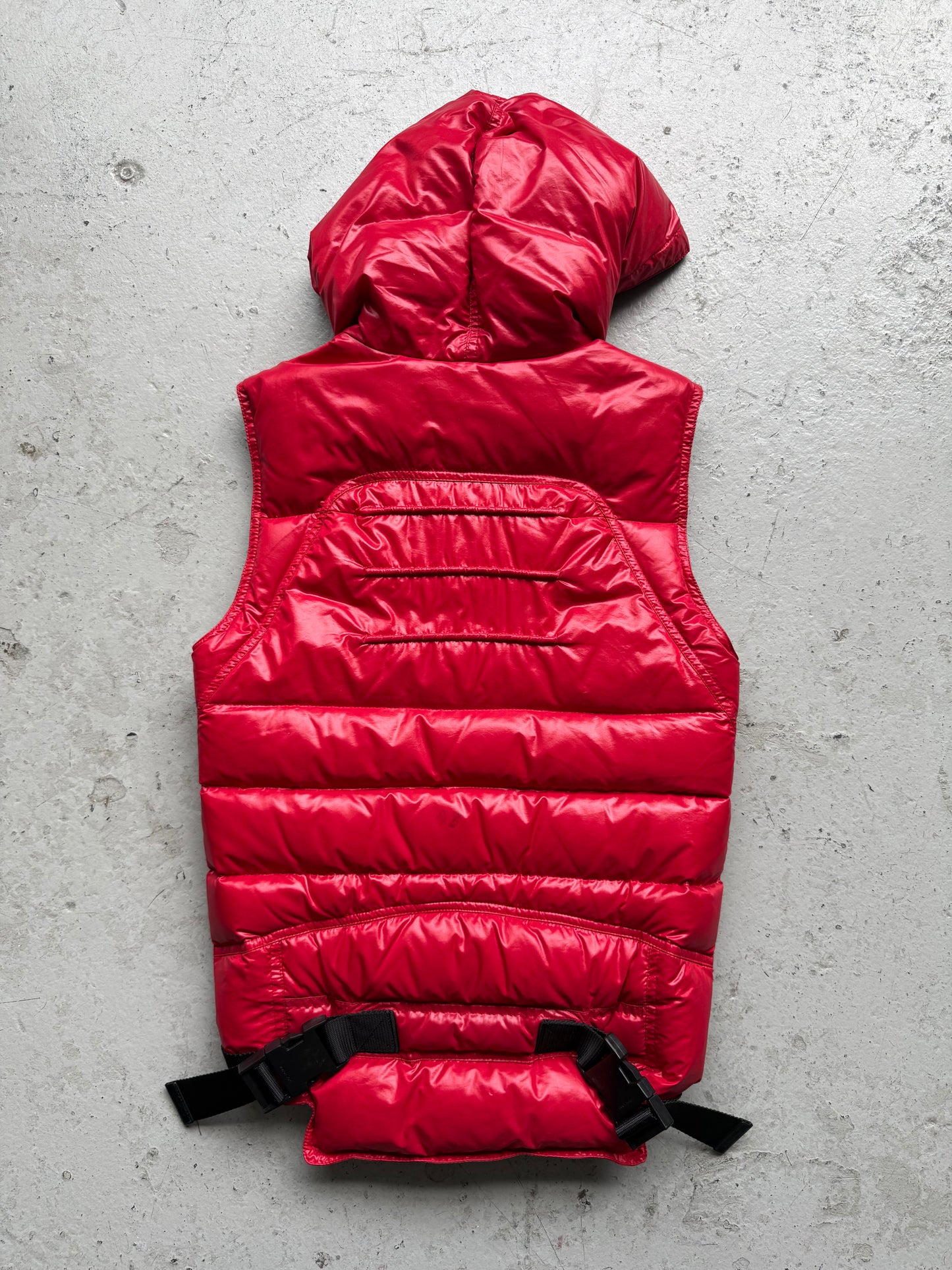 Dior Homme AW07 "Navigate" Red Hooded Puffer Vest (44)