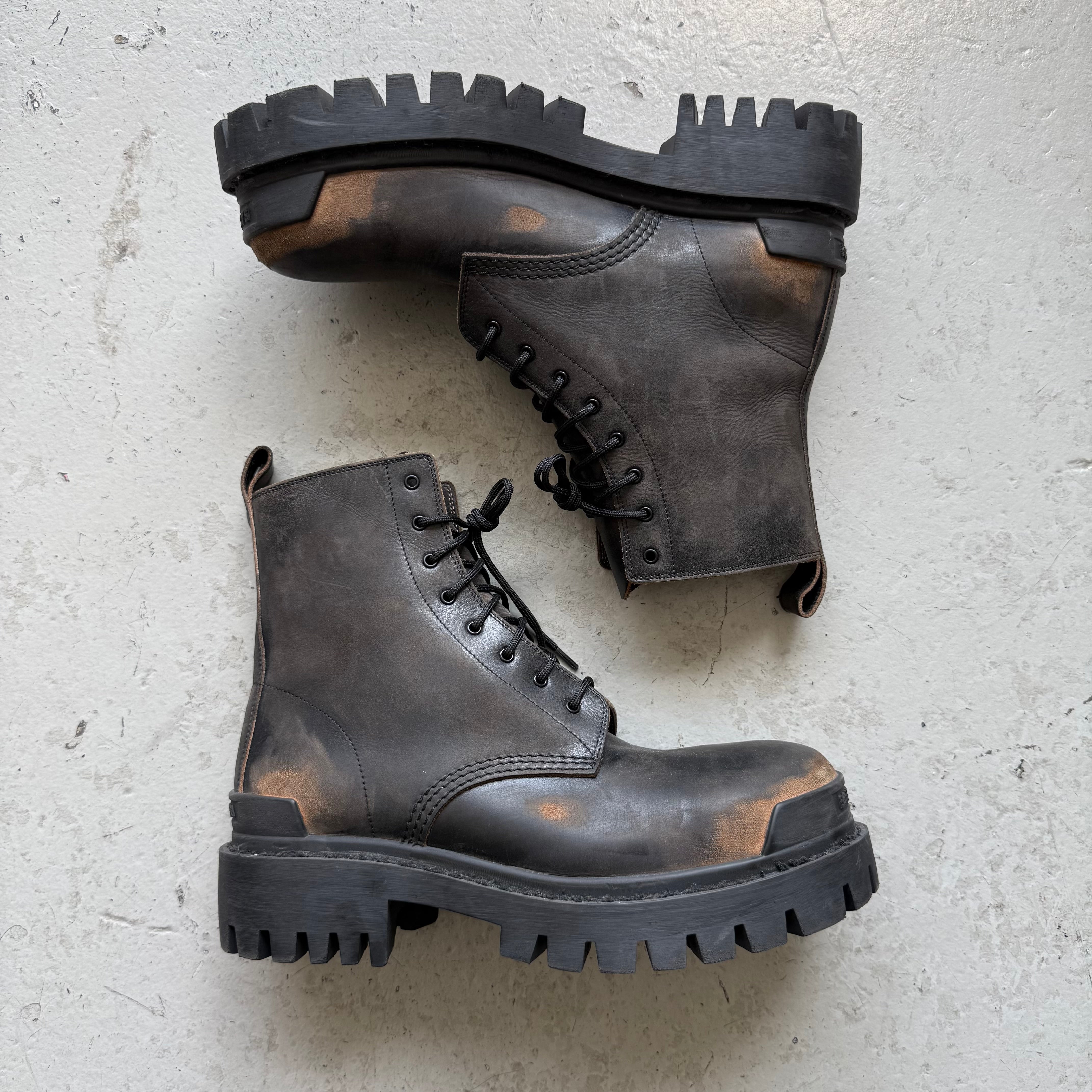 Balenciaga Leather Strike Boots (42) – marco sqrd