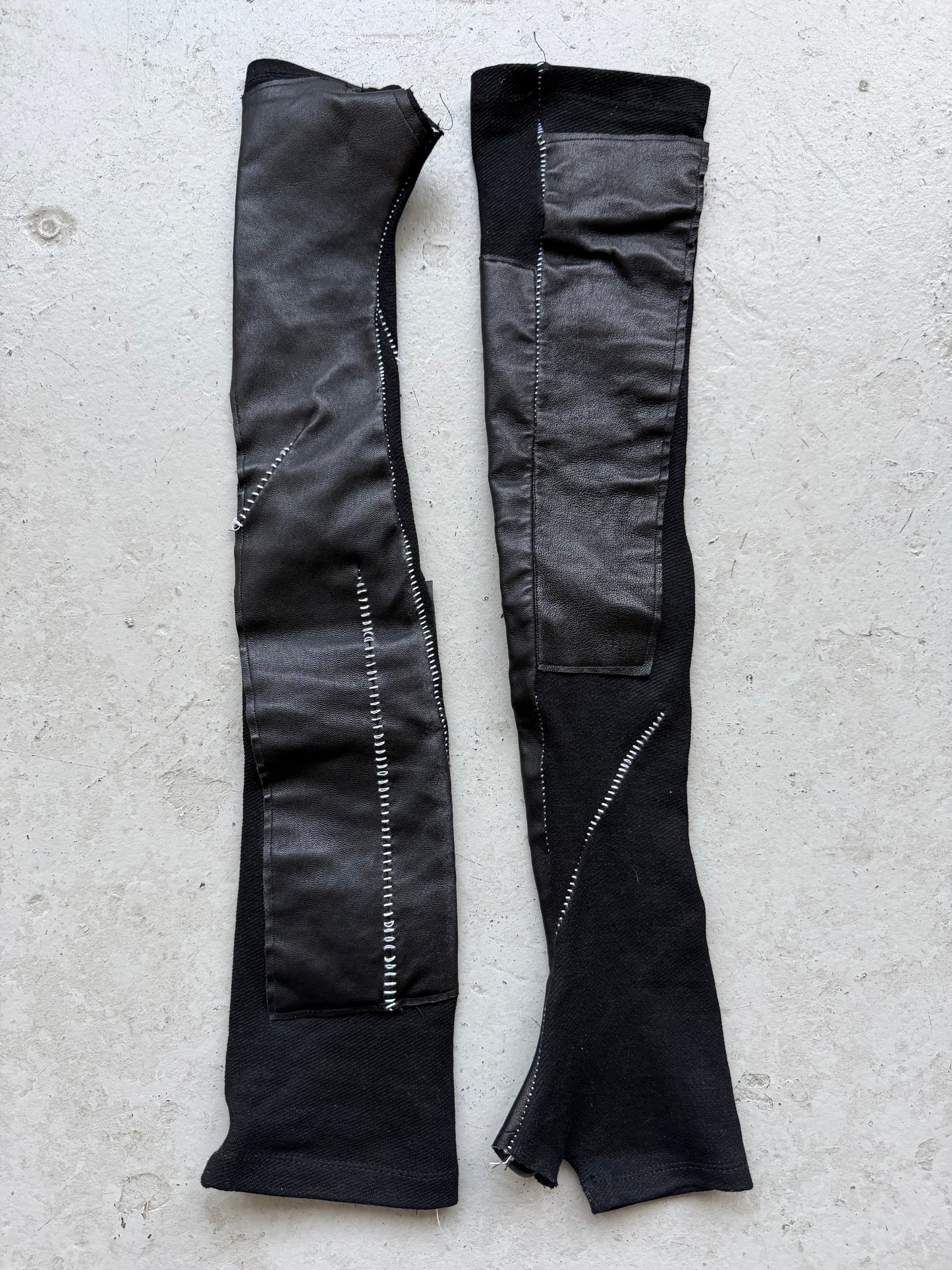 Zam Barrett Black Leather Arm Sleeves (OS)