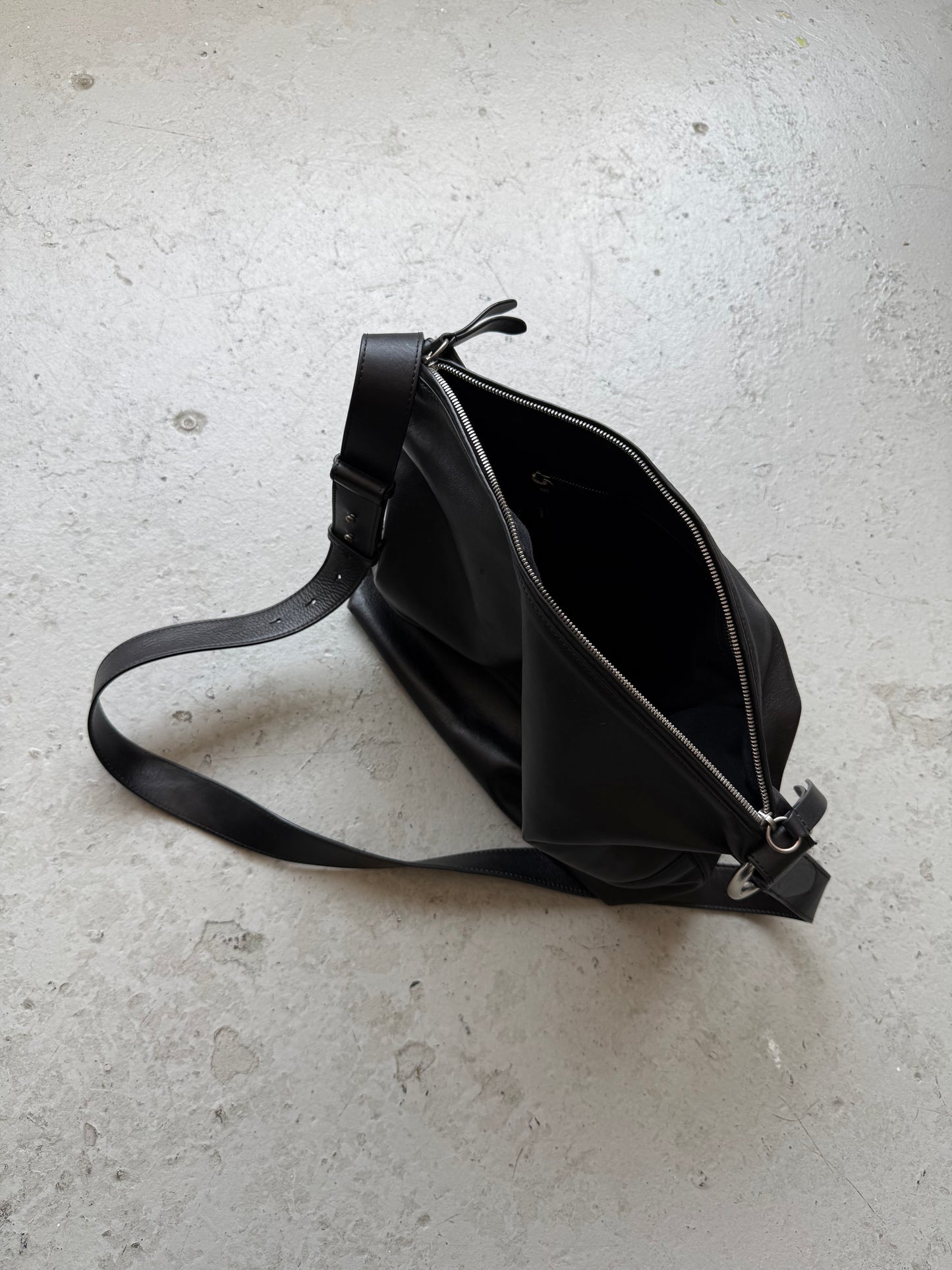 Dries Van Noten Leather Messenger Bag (OS)