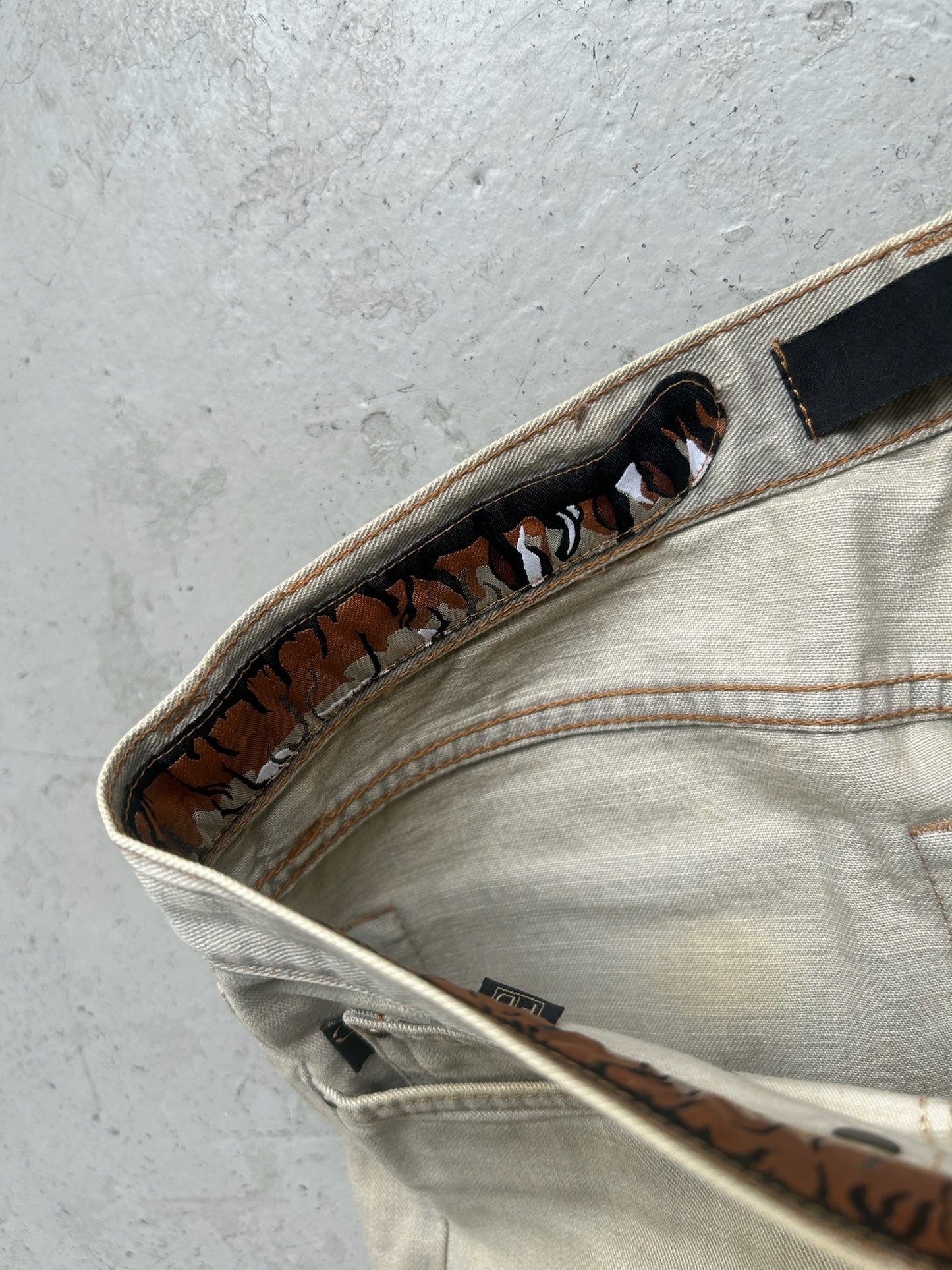Roberto Cavalli "Just Cavalli" Light Wash Denim (33)