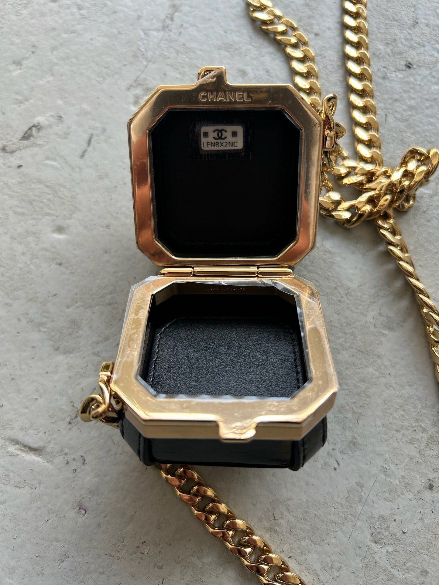 Chanel Clutch With Chain Shiny Crumpled Calfskin & Gold-Tone Metal (OS)