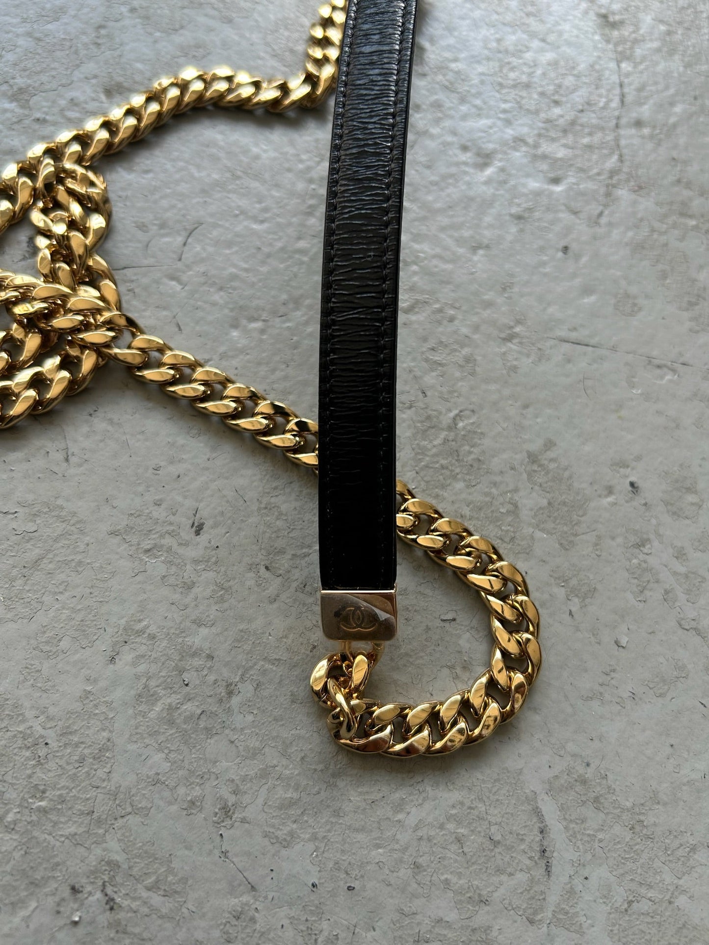 Chanel Clutch With Chain Shiny Crumpled Calfskin & Gold-Tone Metal (OS)