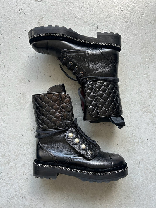 Chanel Crackled Calfskin Black Short Boots (36)