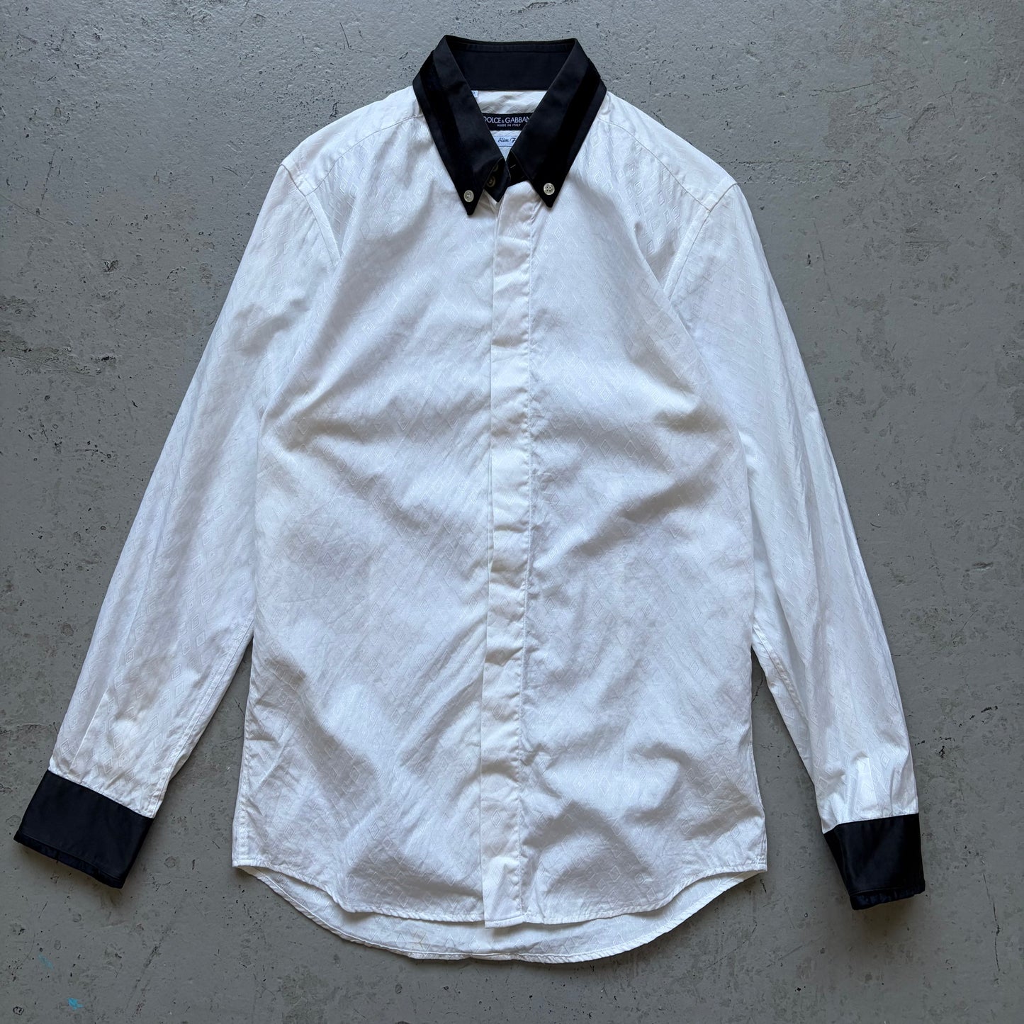 Dolce & Gabbana Black Velour Colar Button Up (15.5/39)