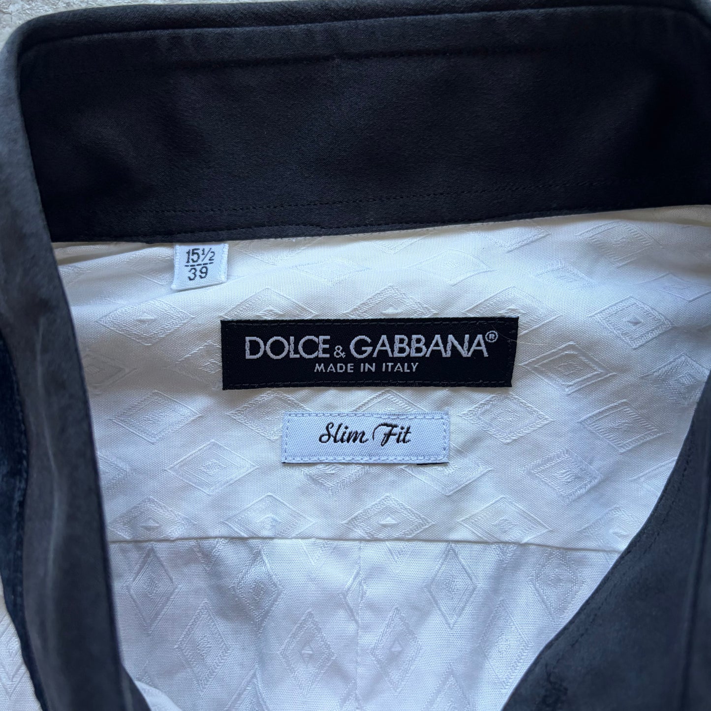 Dolce & Gabbana Black Velour Colar Button Up (15.5/39)