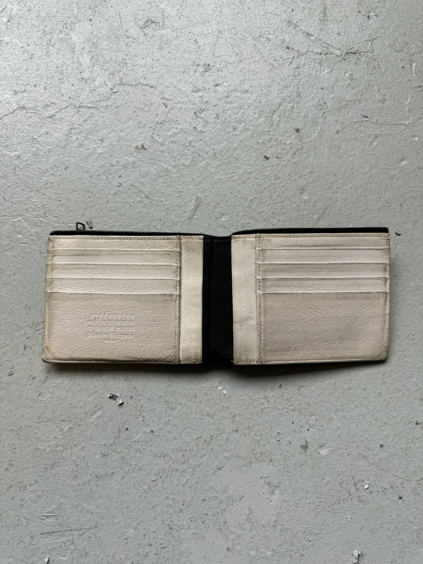 Maison Margiela Black White Interior Tri Fold Wallet (OS)