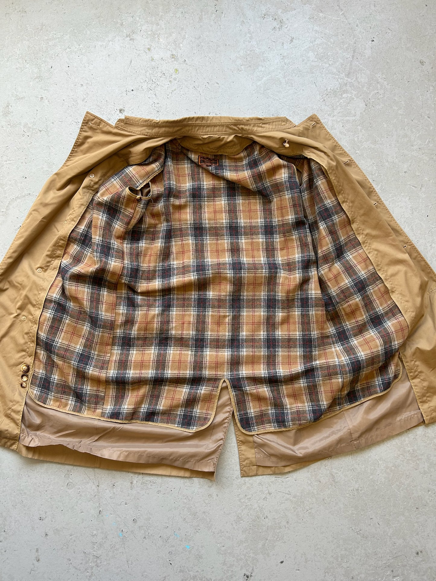 Yves Saint Laurent Khacki Trench Coat (40)