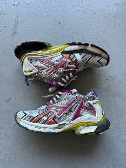 Balenciaga Runners (42)