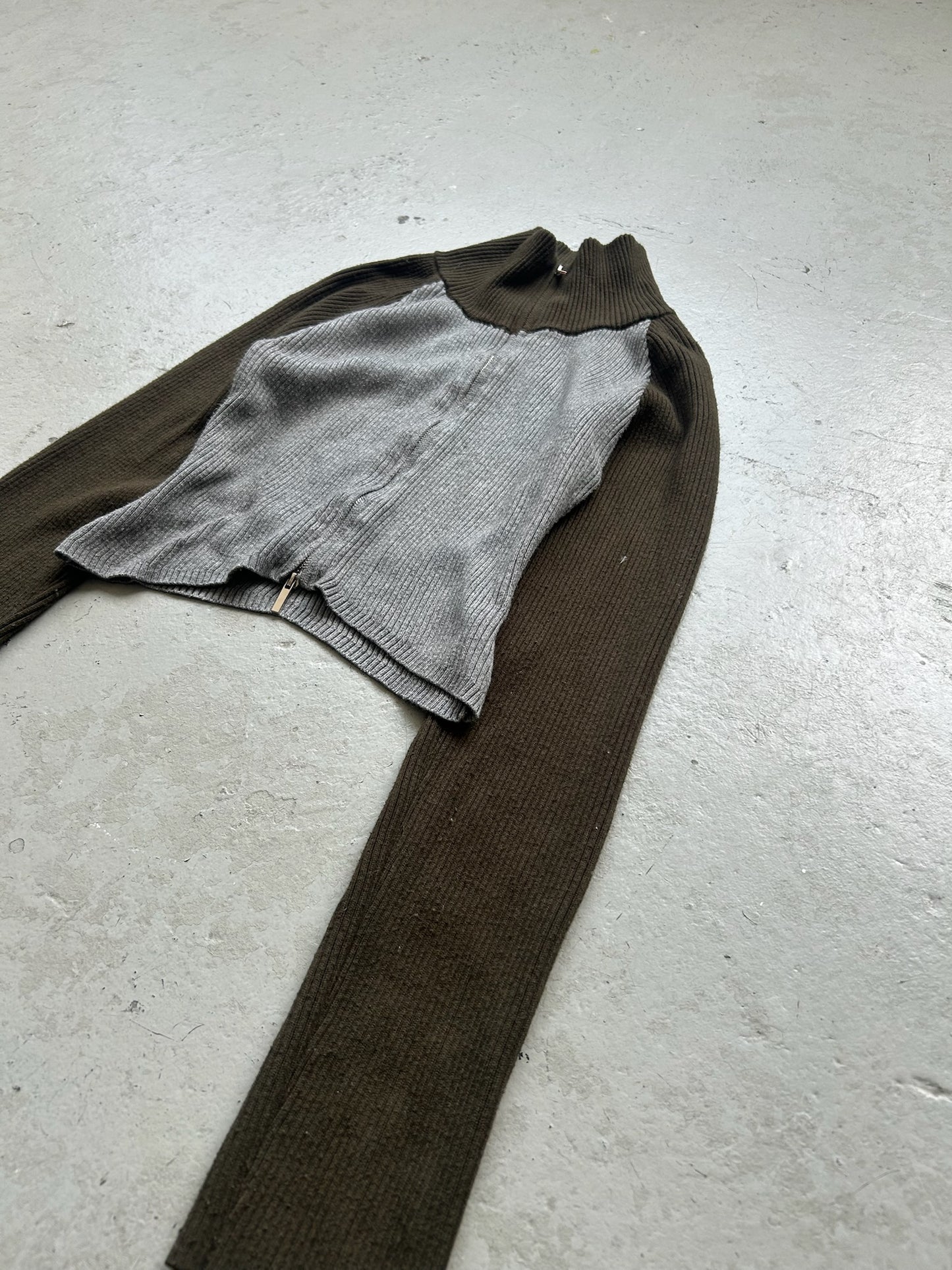 Vintage Cotton Ribbed Grey and Olive Cropped Zip Up (M)