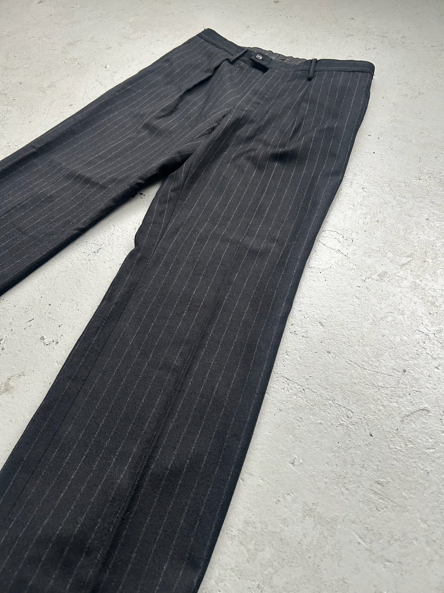 Gucci Tom Ford Pinstripe Suit (38)