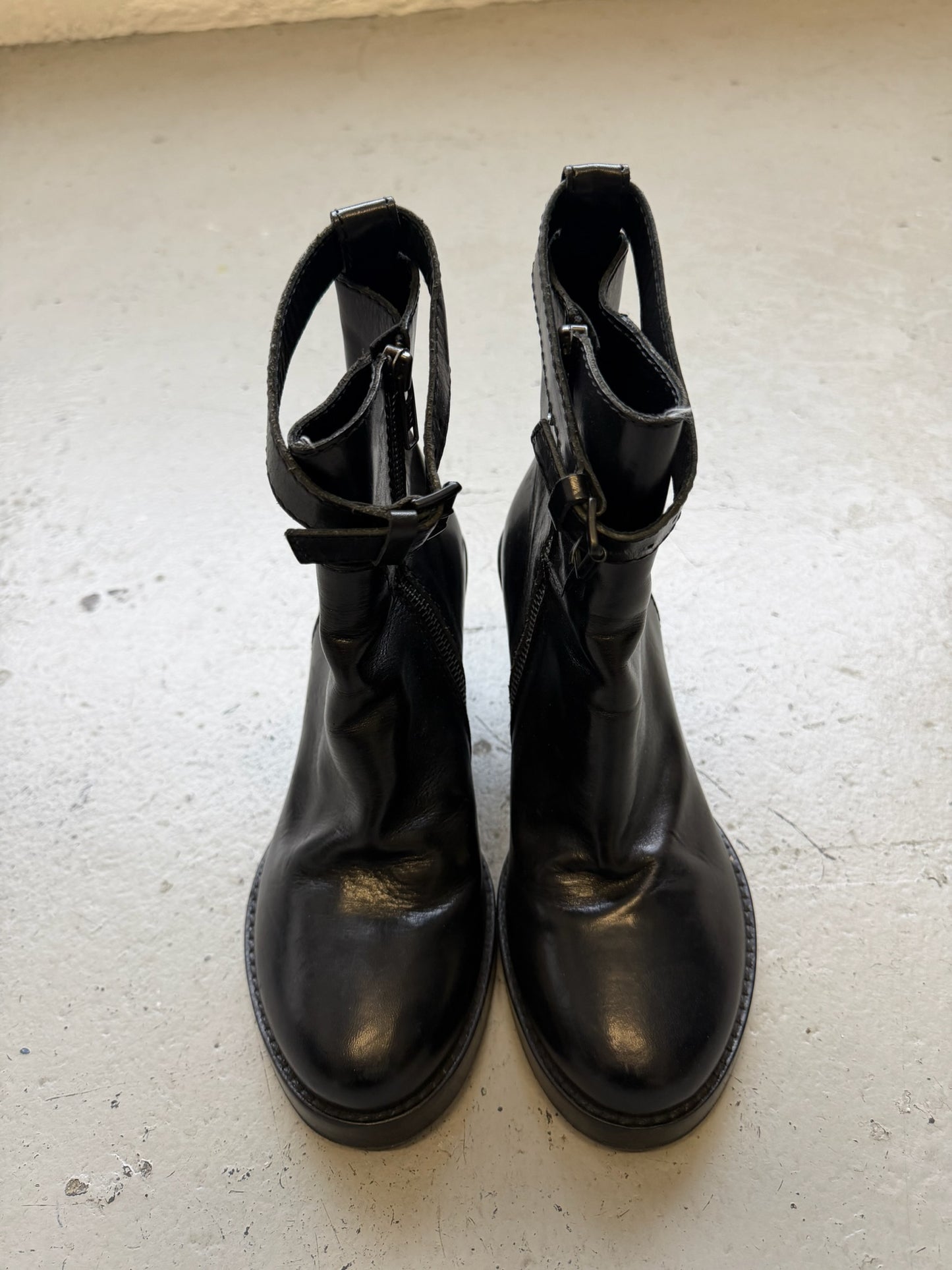 Ann Demeulemeester FW09 Calf Leather Wedge Boots (36.5)