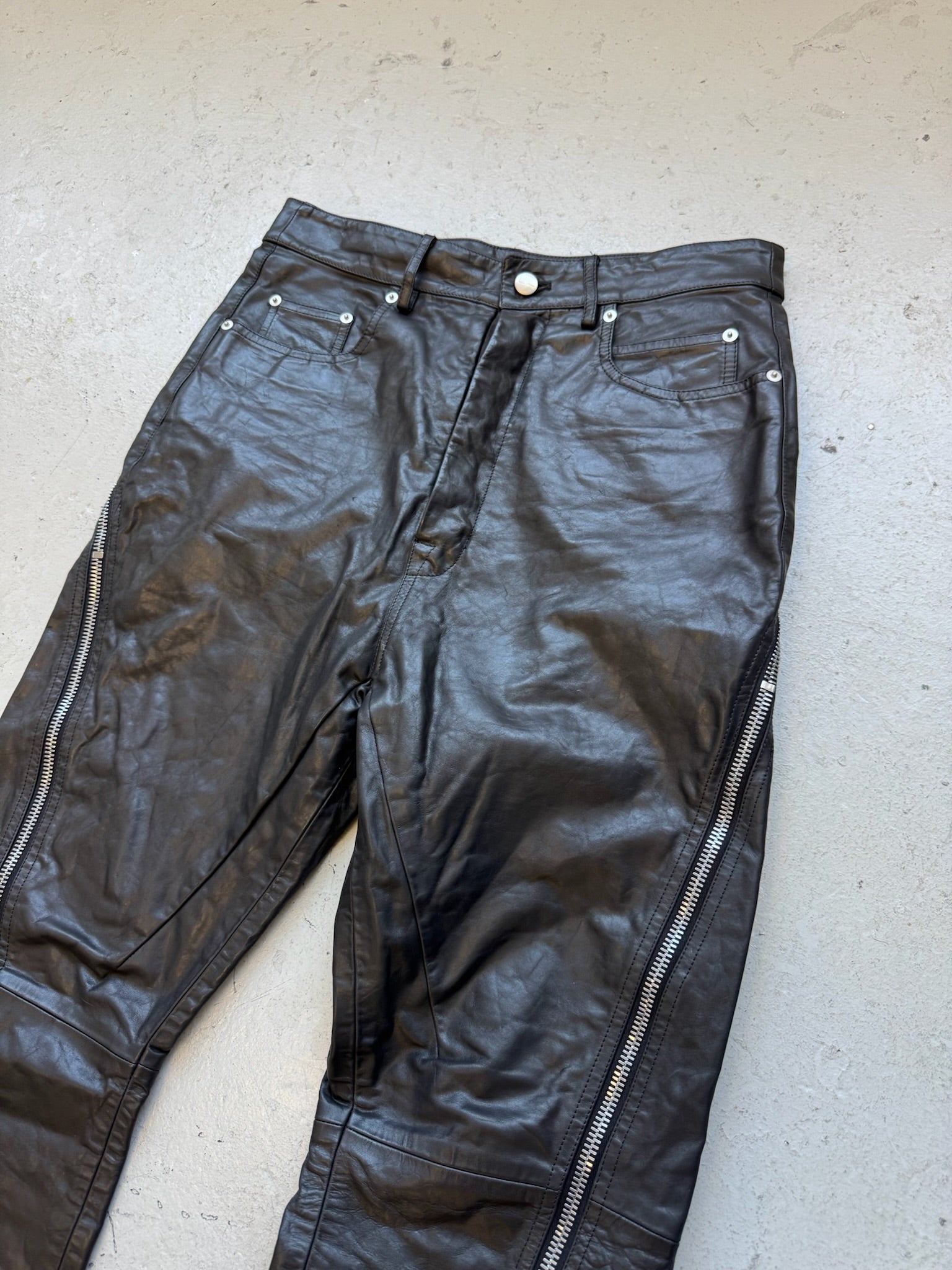 Rick Owens Edfu SS23 Grained Lamb Leather Bolan Banana Cut (30