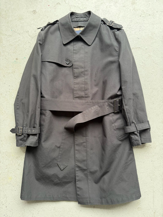 Burberry Trench Coat (M)