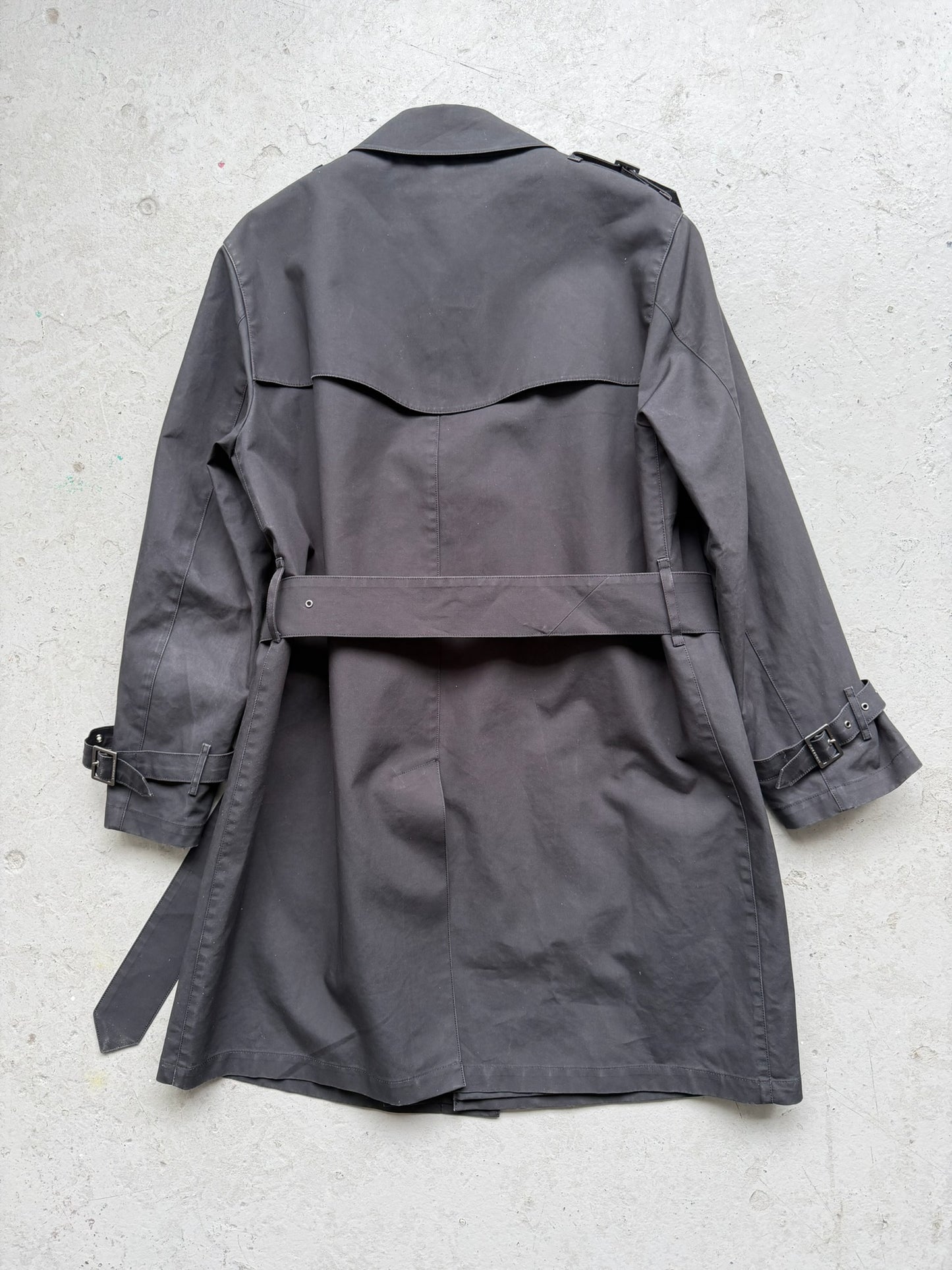 Burberry Trench Coat (M)
