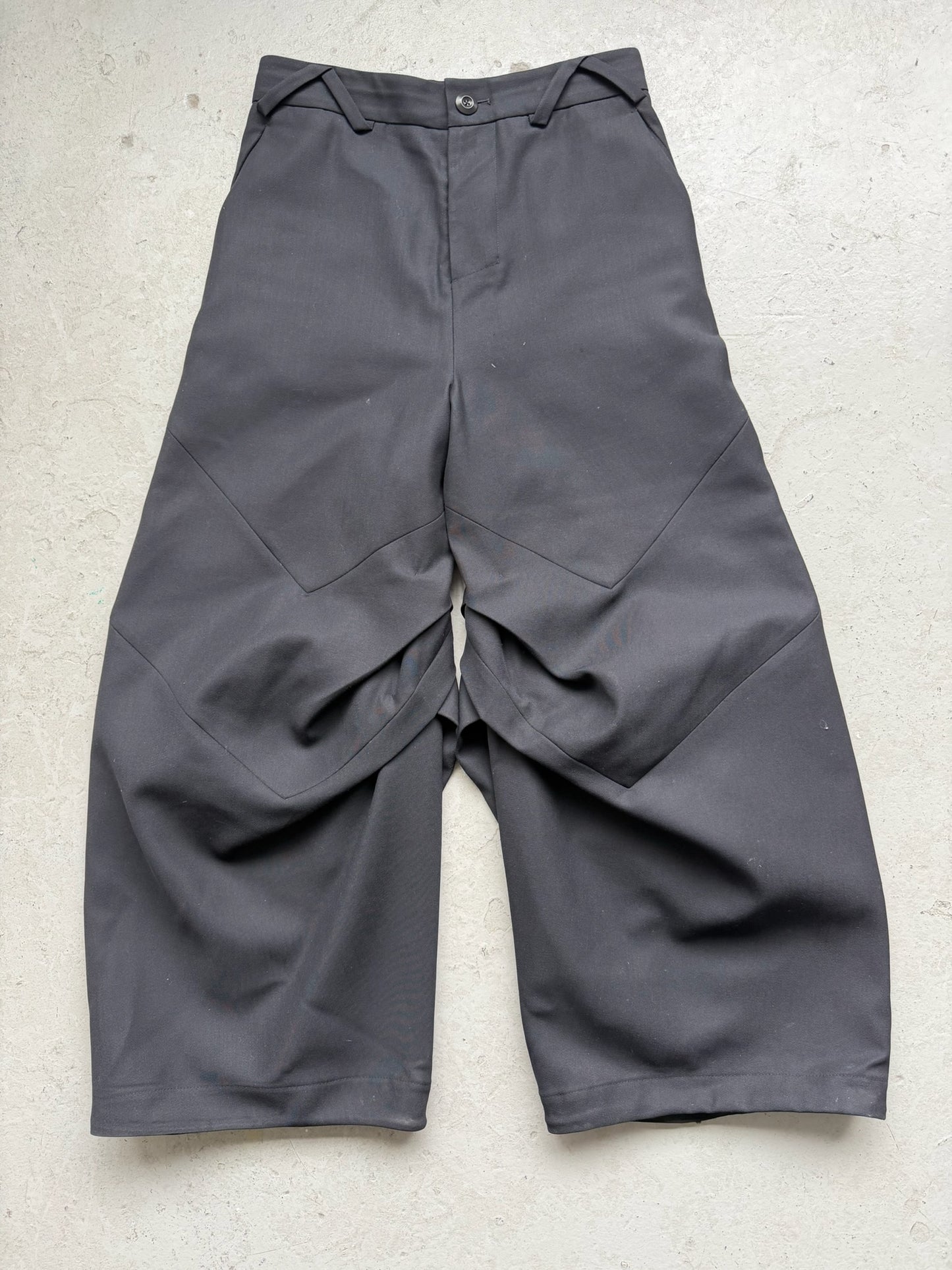 Pet Tree Kor Black Pleated Trousers (52)