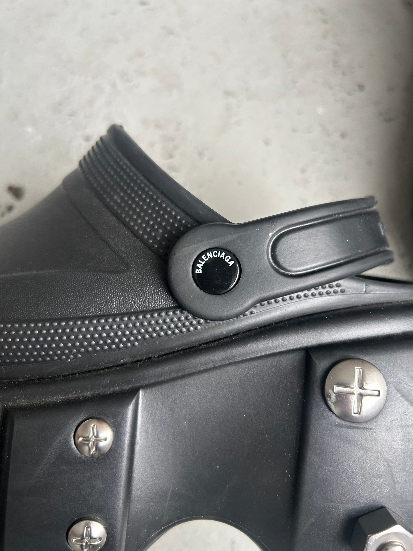Balenciaga Hardcrocs (44)
