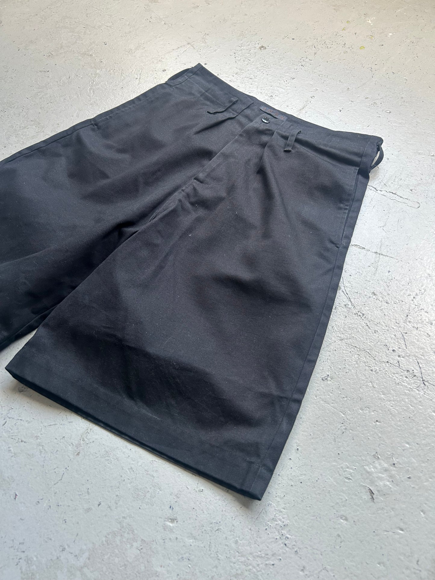 3Man Pleated Black Shorts (S)