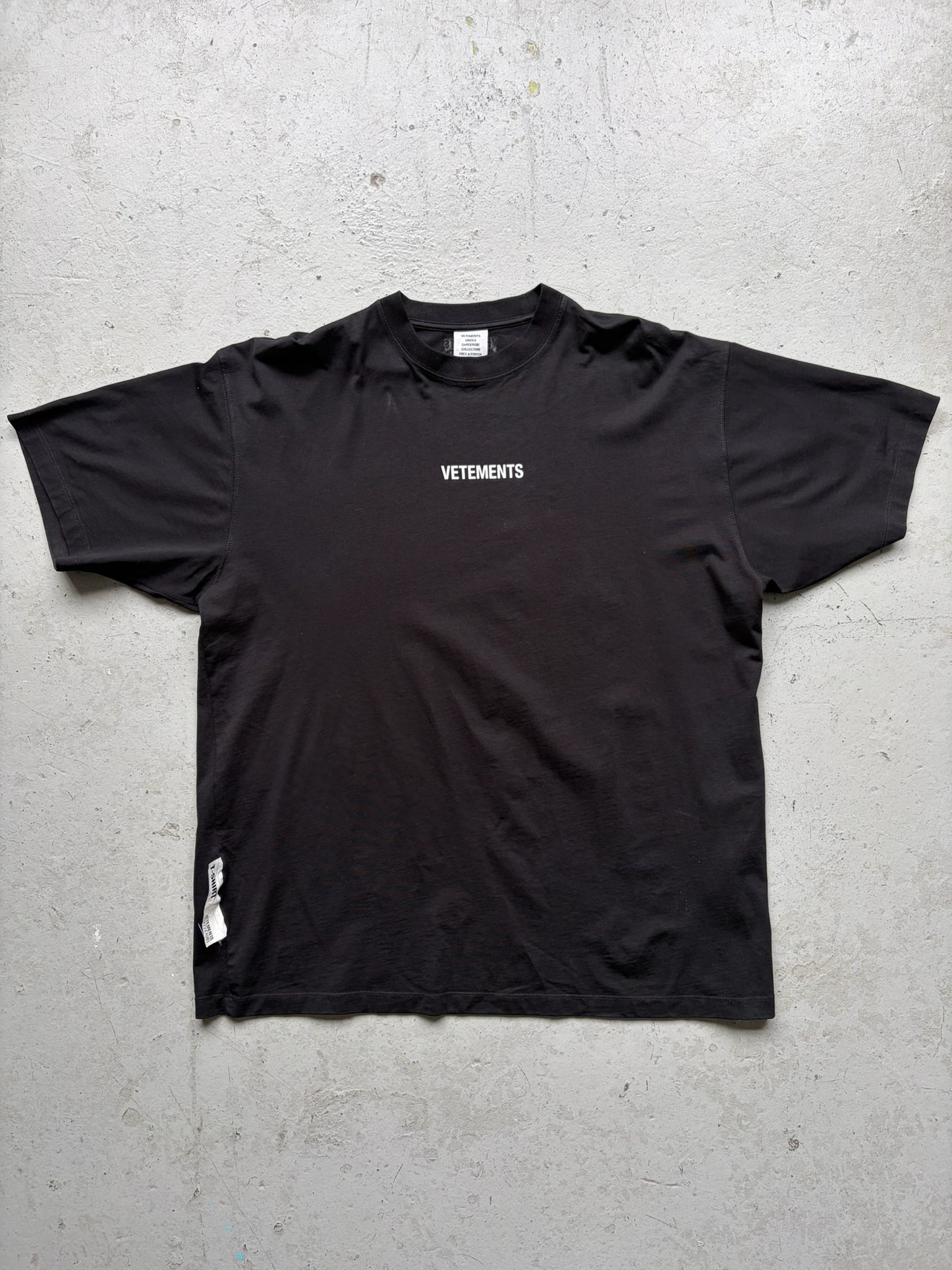 Vetements Logo Label Black Short Sleeve (L)