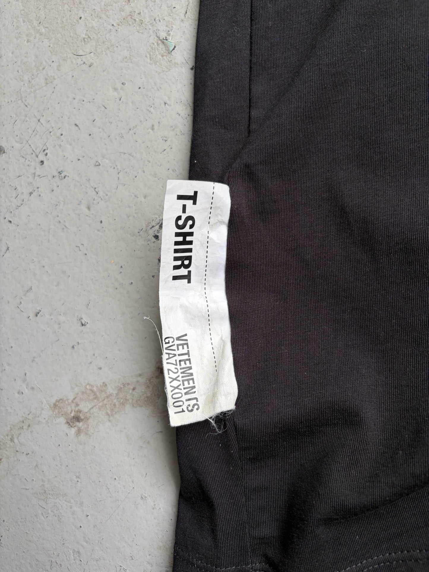 Vetements Logo Label Black Short Sleeve (L)