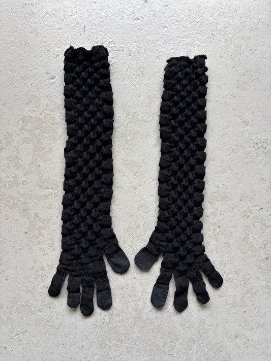 Issey Miyake Pleated Gloves (OS)